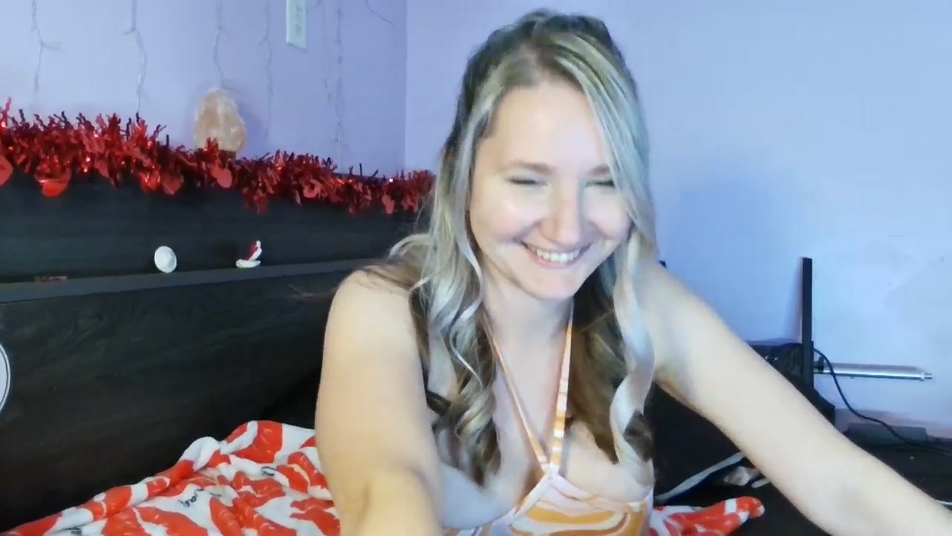 Gallery image thumbnail from EmmaHaze's myfreecams stream on, 02/11/2025, 03:07 image 14 of 20