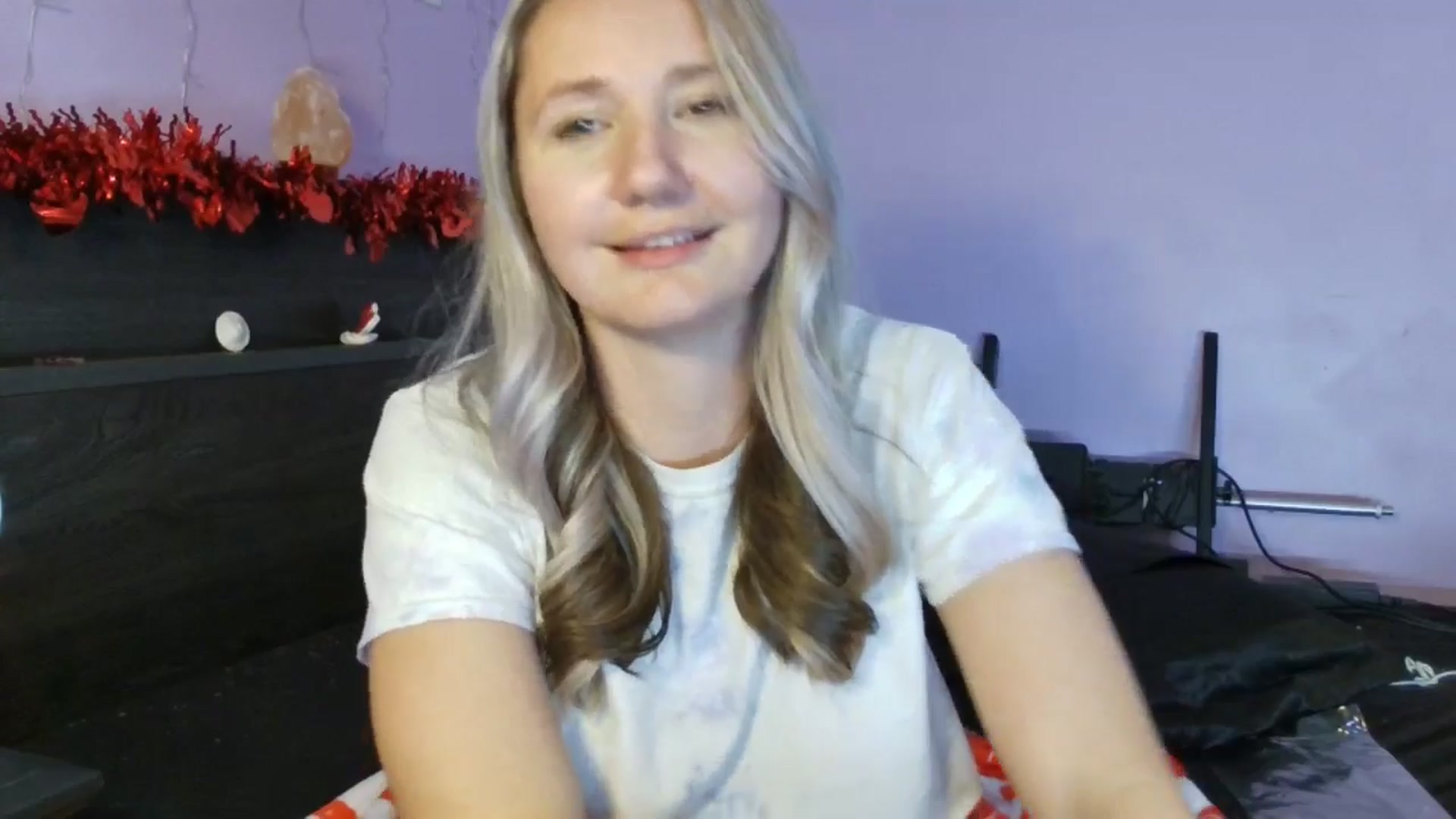 Gallery image thumbnail from EmmaHaze's myfreecams stream on, 02/11/2025, 07:36 image 16 of 20