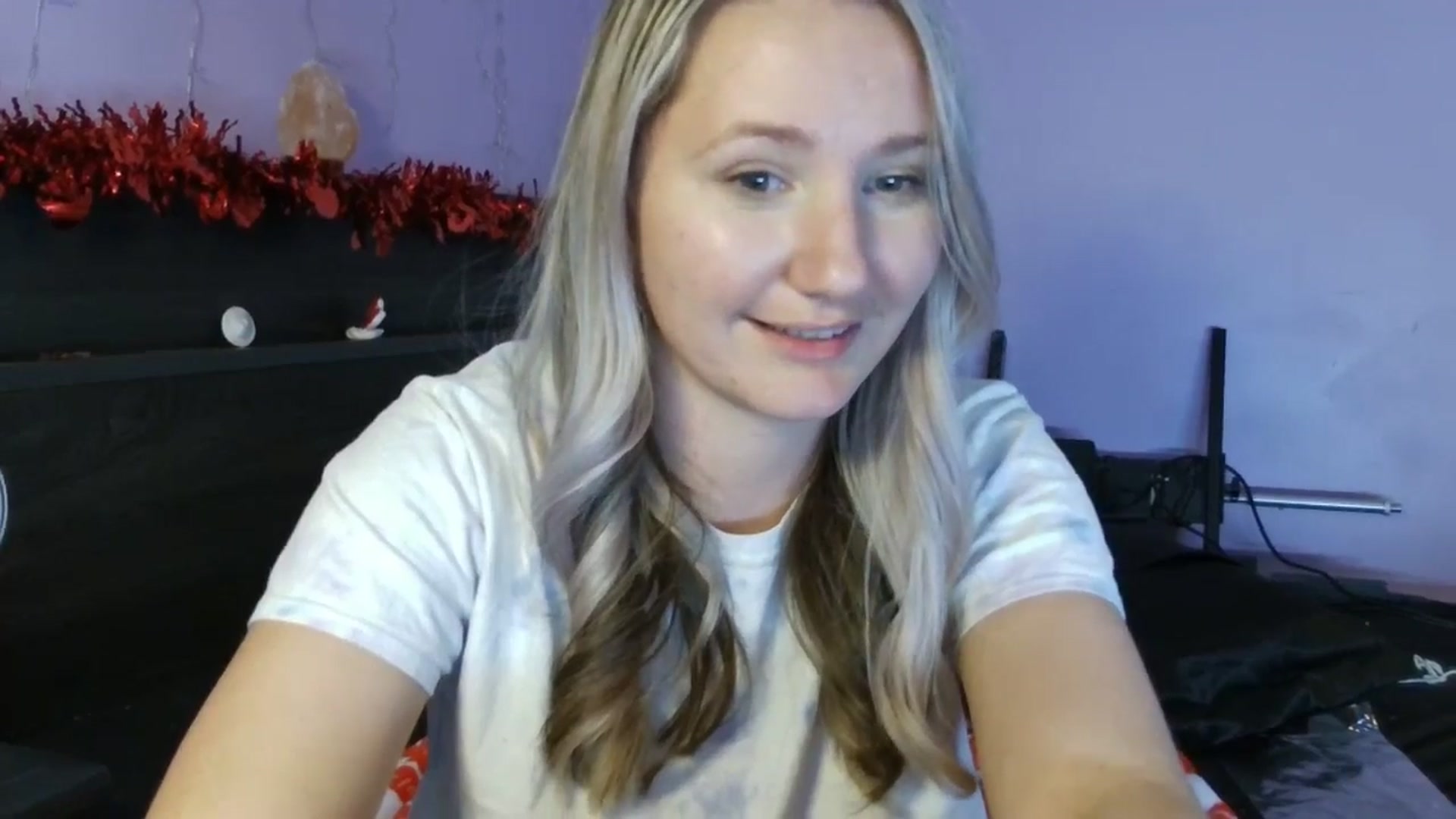 Gallery image thumbnail from EmmaHaze's myfreecams stream on, 02/11/2025, 07:36 image 10 of 20