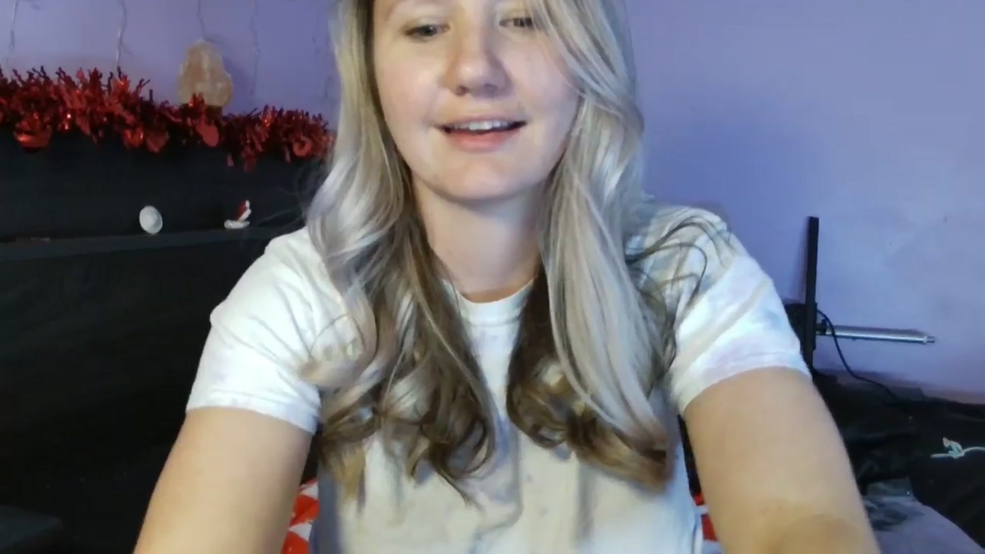 Gallery image thumbnail from EmmaHaze's myfreecams stream on, 02/11/2025, 07:36 image 20 of 20