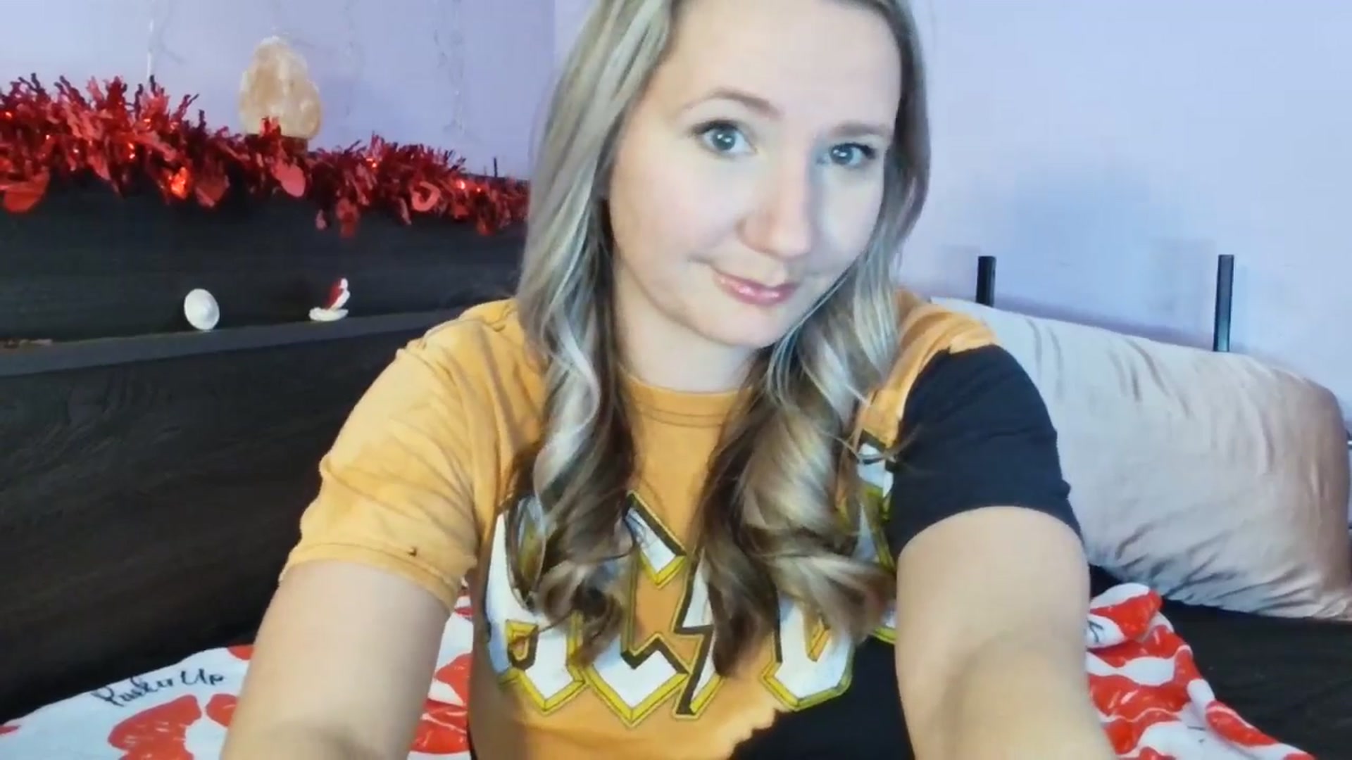 Gallery image thumbnail from EmmaHaze's myfreecams stream on, 02/13/2025, 03:38 image 4 of 20