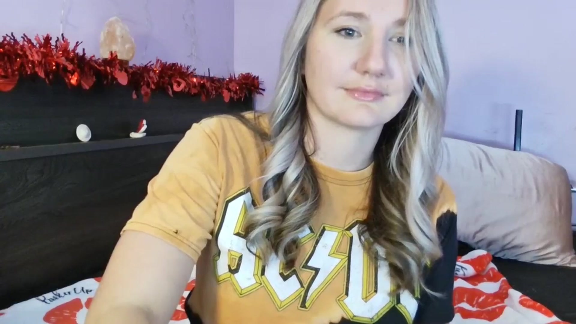 Gallery image thumbnail from EmmaHaze's myfreecams stream on, 02/13/2025, 03:38 image 12 of 20