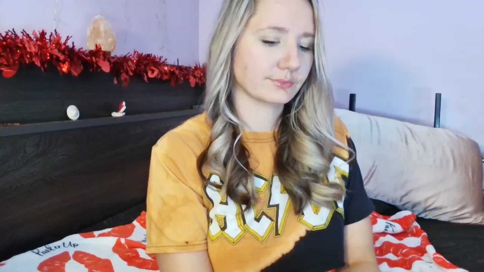 Gallery image thumbnail from EmmaHaze's myfreecams stream on, 02/13/2025, 03:38 image 2 of 20