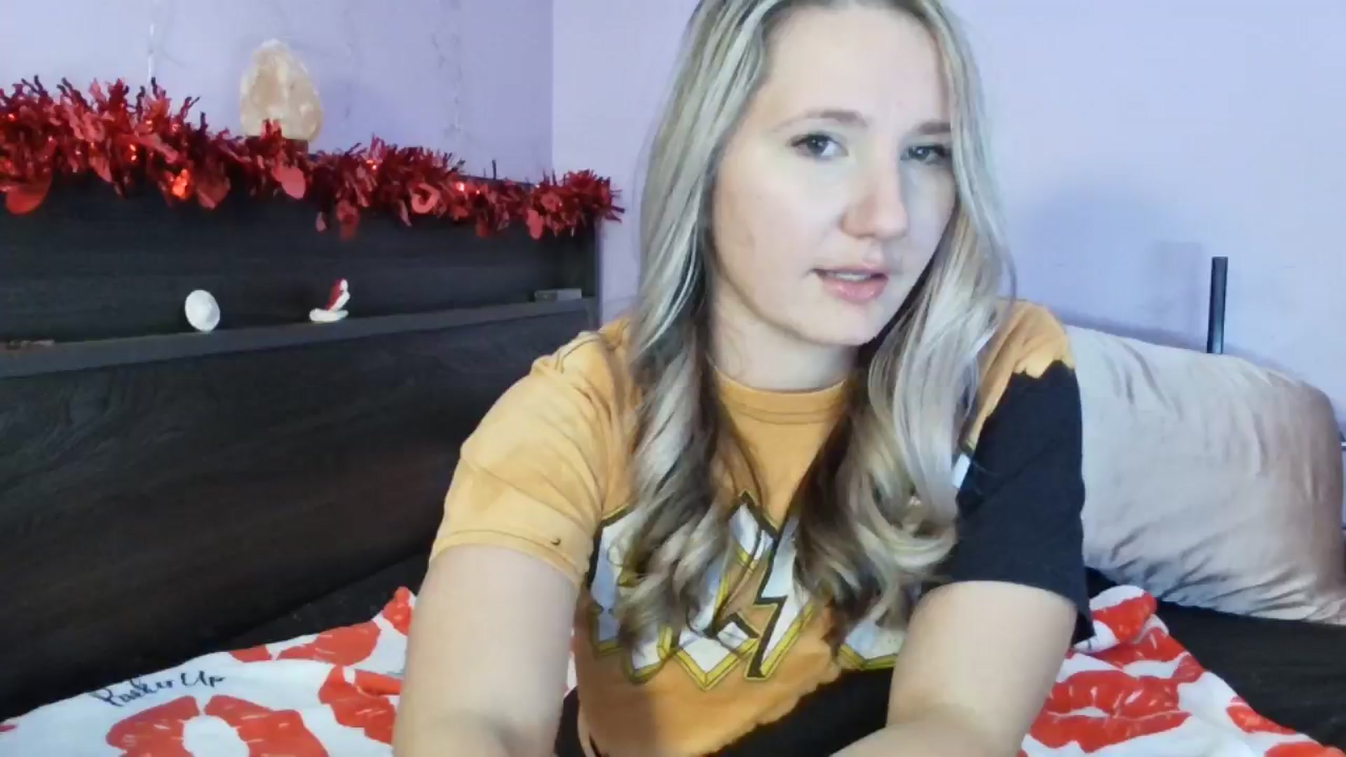 Gallery image thumbnail from EmmaHaze's myfreecams stream on, 02/13/2025, 03:38 image 20 of 20