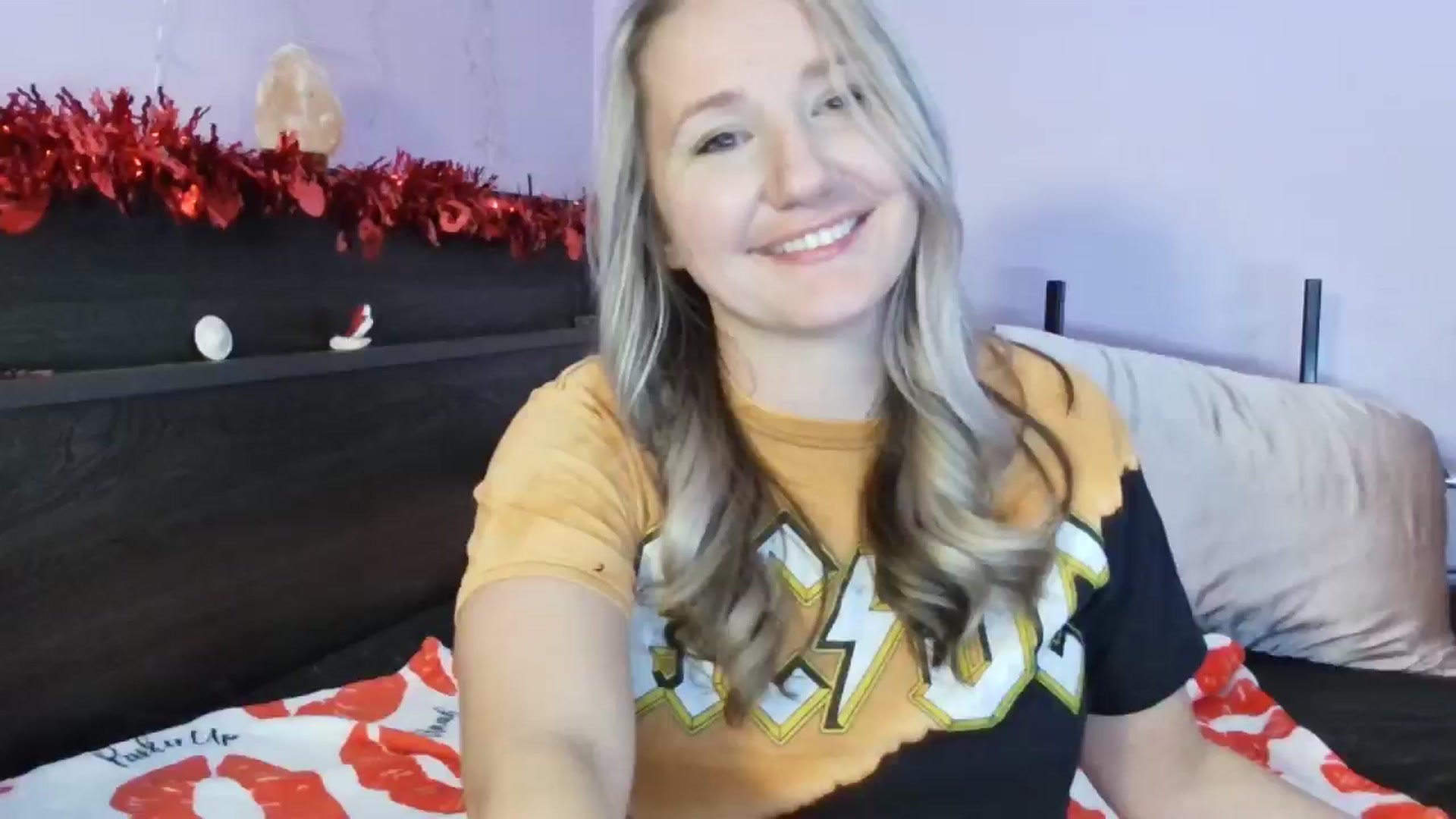 Gallery image thumbnail from EmmaHaze's myfreecams stream on, 02/13/2025, 03:38 image 19 of 20