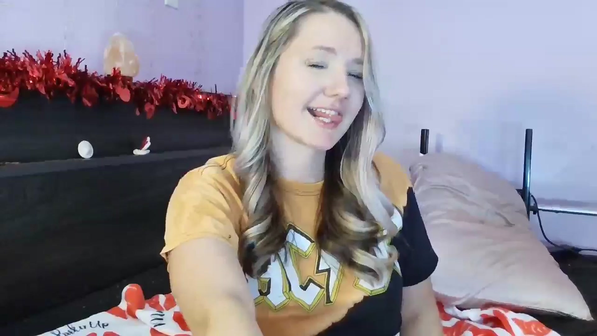 Gallery image thumbnail from EmmaHaze's myfreecams stream on, 02/13/2025, 05:17 image 20 of 20