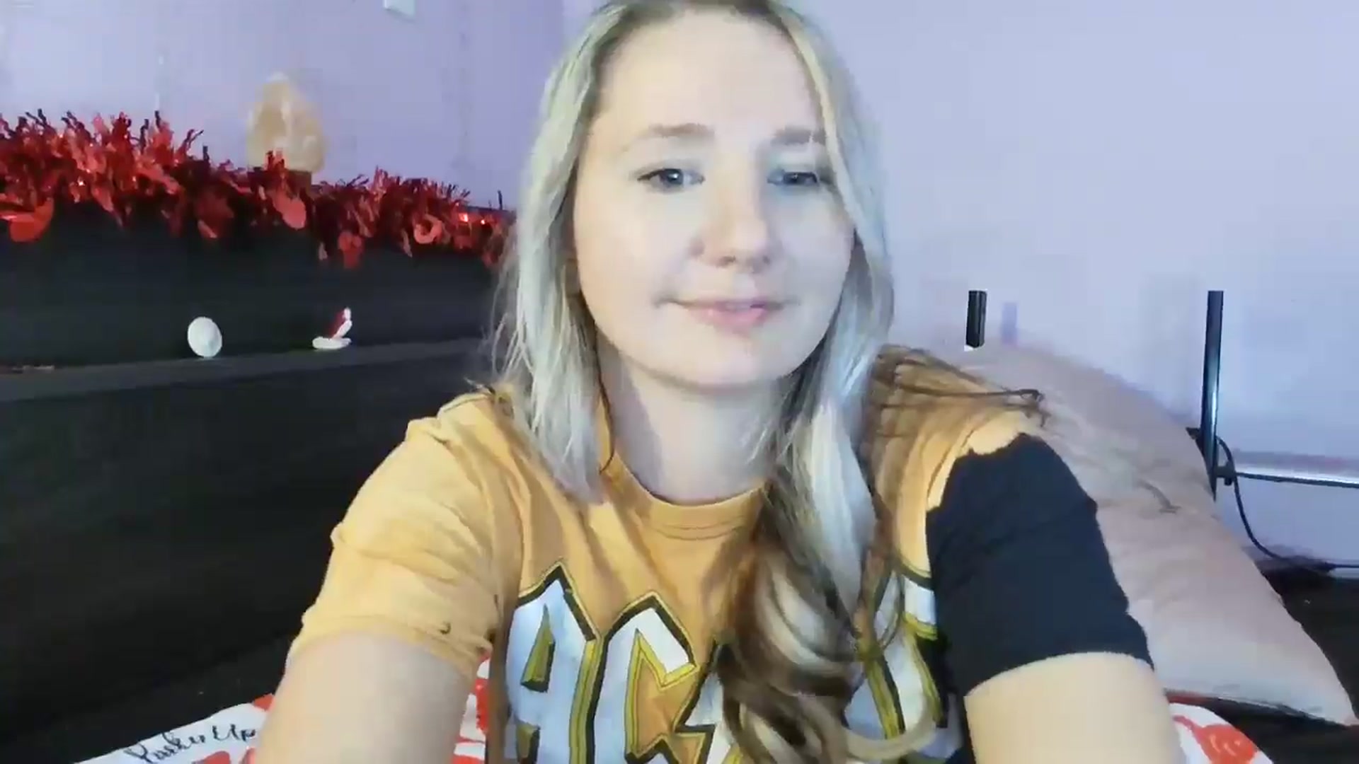Gallery image thumbnail from EmmaHaze's myfreecams stream on, 02/13/2025, 05:17 image 5 of 20