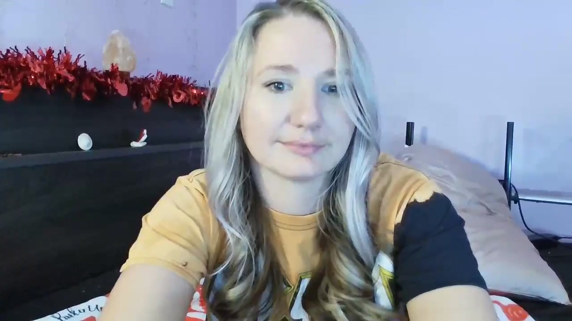 Gallery image thumbnail from EmmaHaze's myfreecams stream on, 02/13/2025, 05:17 image 6 of 20