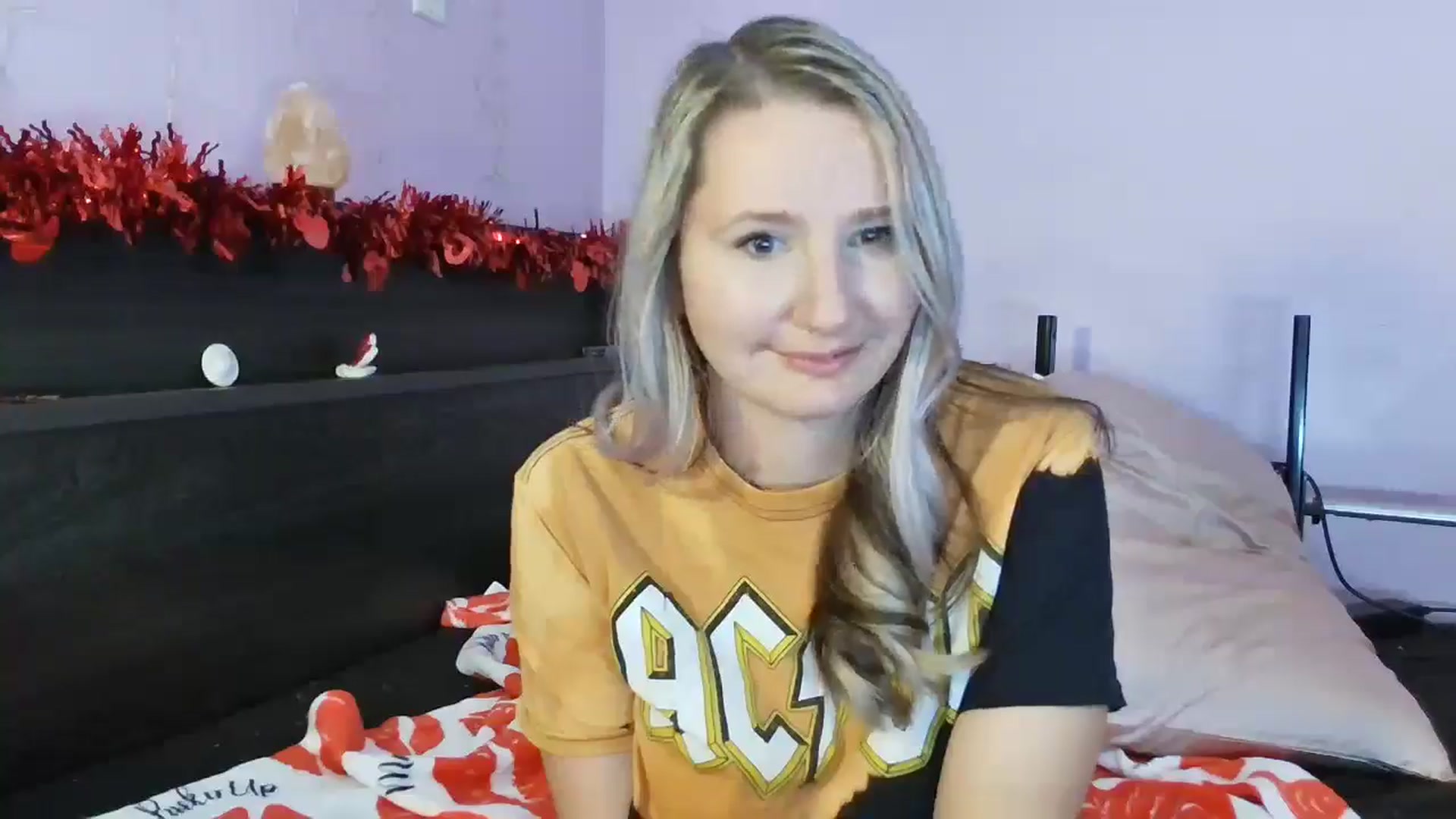 Gallery image thumbnail from EmmaHaze's myfreecams stream on, 02/13/2025, 05:17 image 4 of 20
