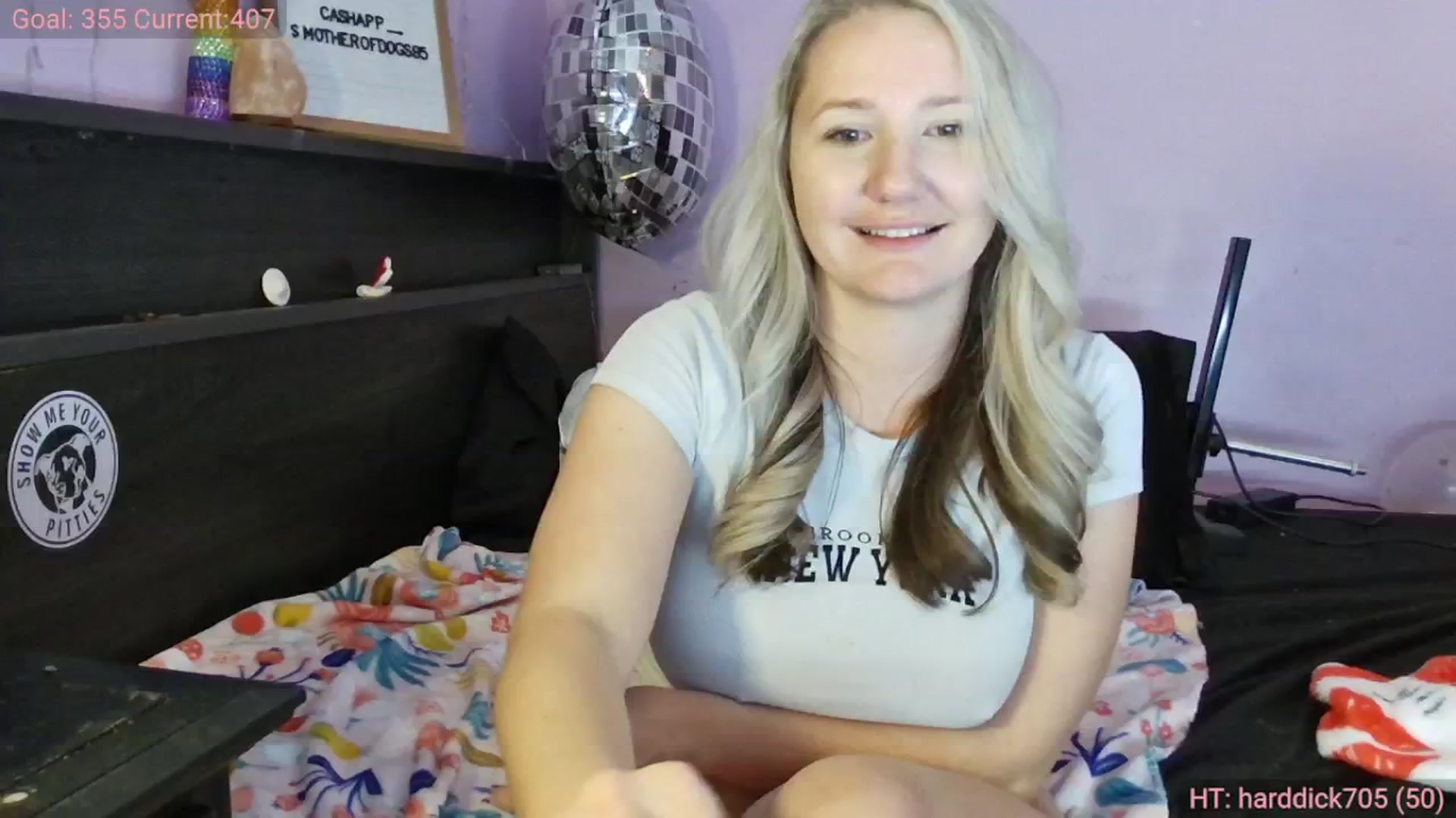 Gallery image thumbnail from EmmaHaze's myfreecams stream on, 02/25/2025, 06:29 image 16 of 20