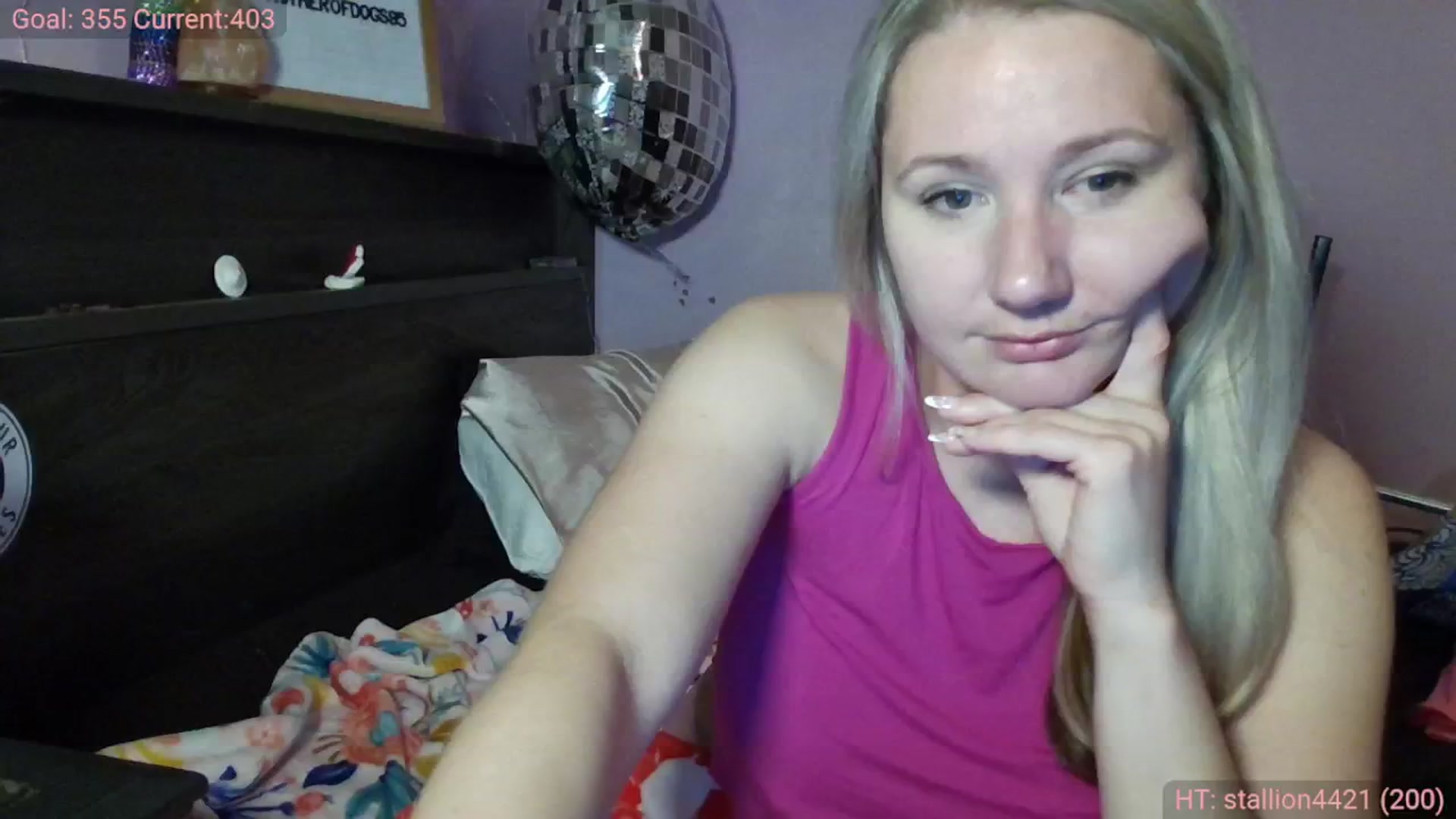 Gallery image thumbnail from EmmaHaze's myfreecams stream on, 02/26/2025, 06:32 image 16 of 20