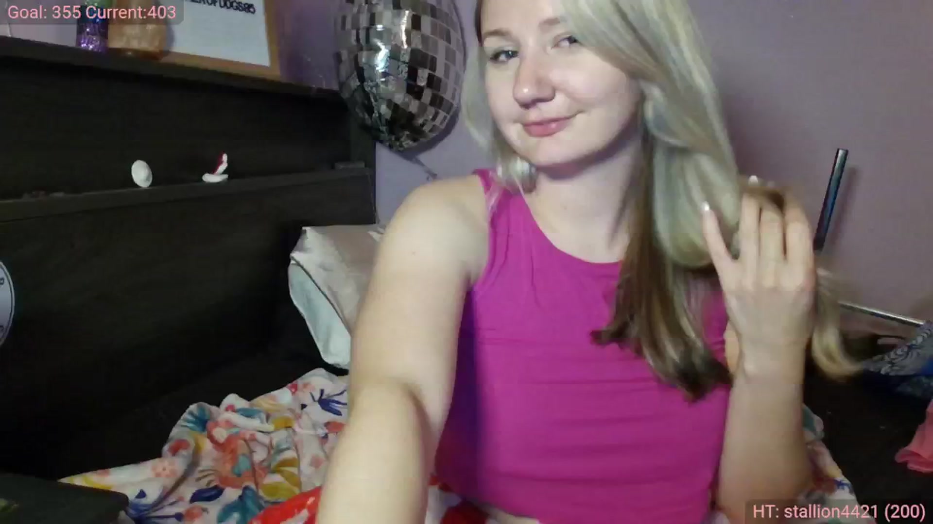 Gallery image thumbnail from EmmaHaze's myfreecams stream on, 02/26/2025, 06:32 image 17 of 20