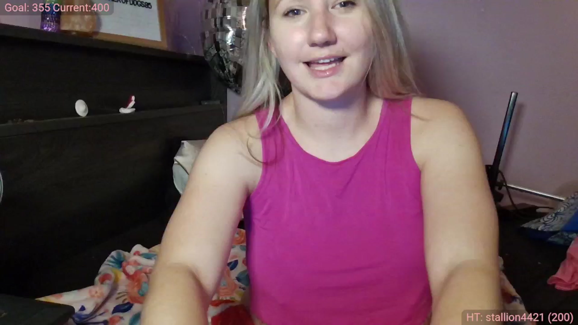 Gallery image thumbnail from EmmaHaze's myfreecams stream on, 02/26/2025, 06:32 image 19 of 20