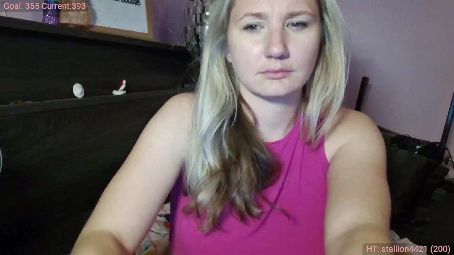 Gallery image thumbnail from EmmaHaze's myfreecams stream on, 02/26/2025, 07:00 image 1 of 20