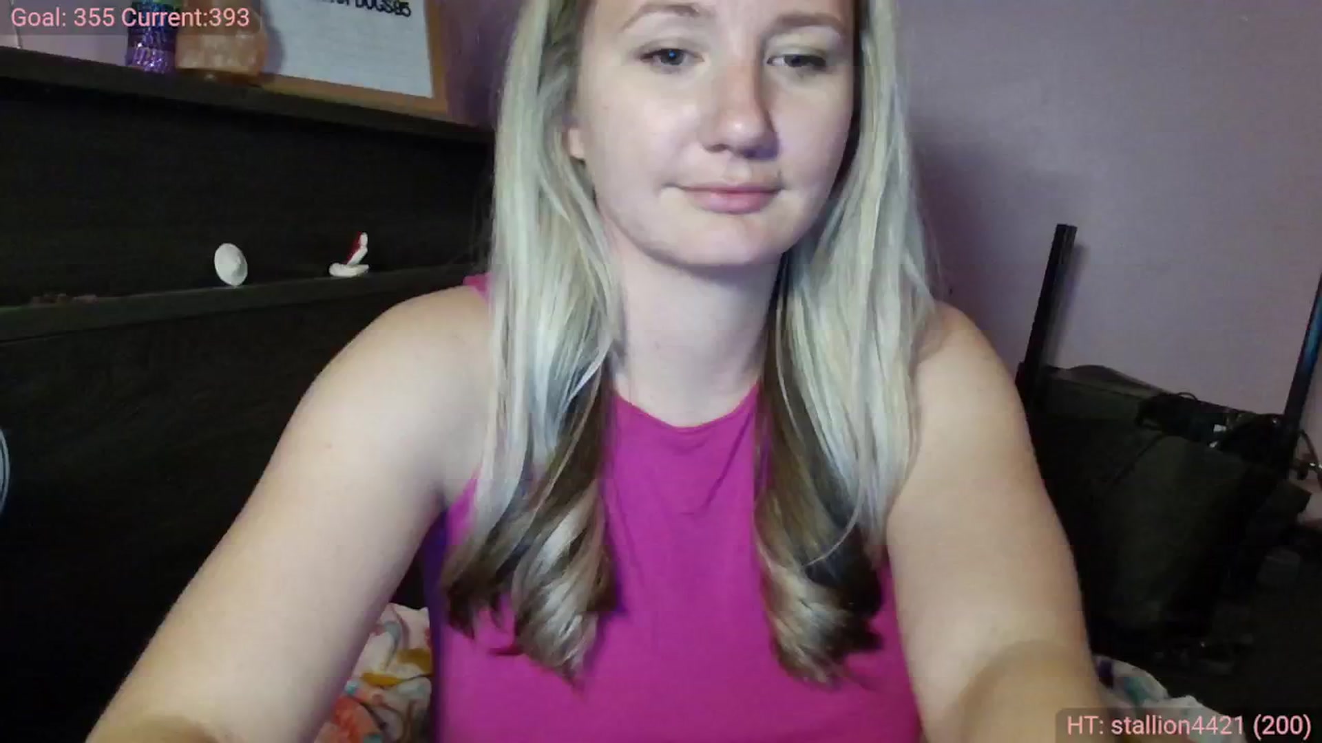Gallery image thumbnail from EmmaHaze's myfreecams stream on, 02/26/2025, 07:00 image 17 of 20