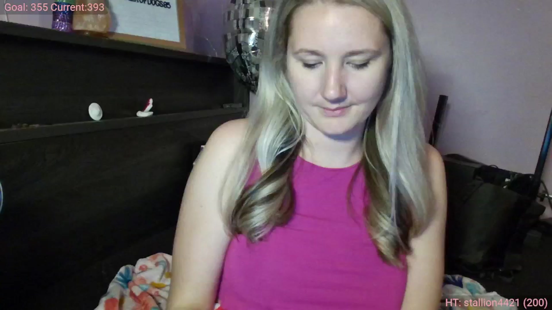 Gallery image thumbnail from EmmaHaze's myfreecams stream on, 02/26/2025, 07:00 image 20 of 20