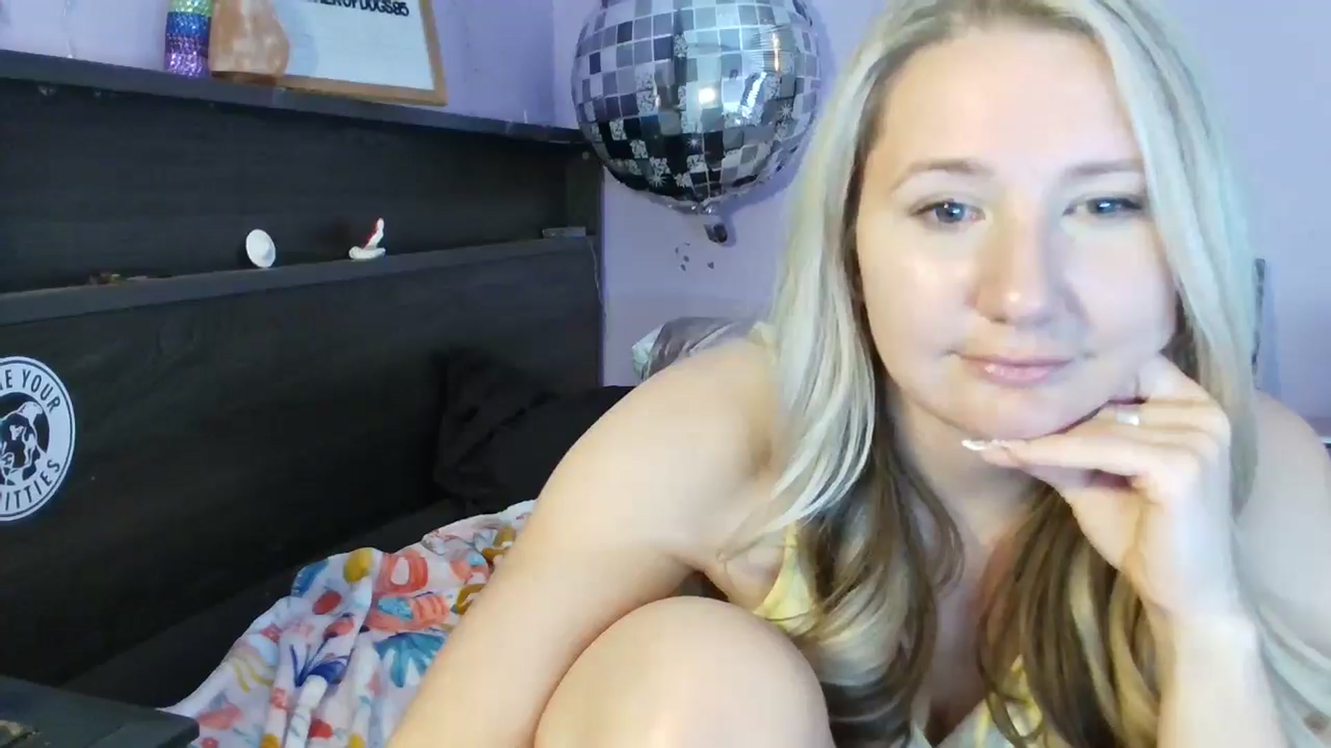 Gallery image thumbnail from EmmaHaze's myfreecams stream on, 02/28/2025, 07:14 image 7 of 20