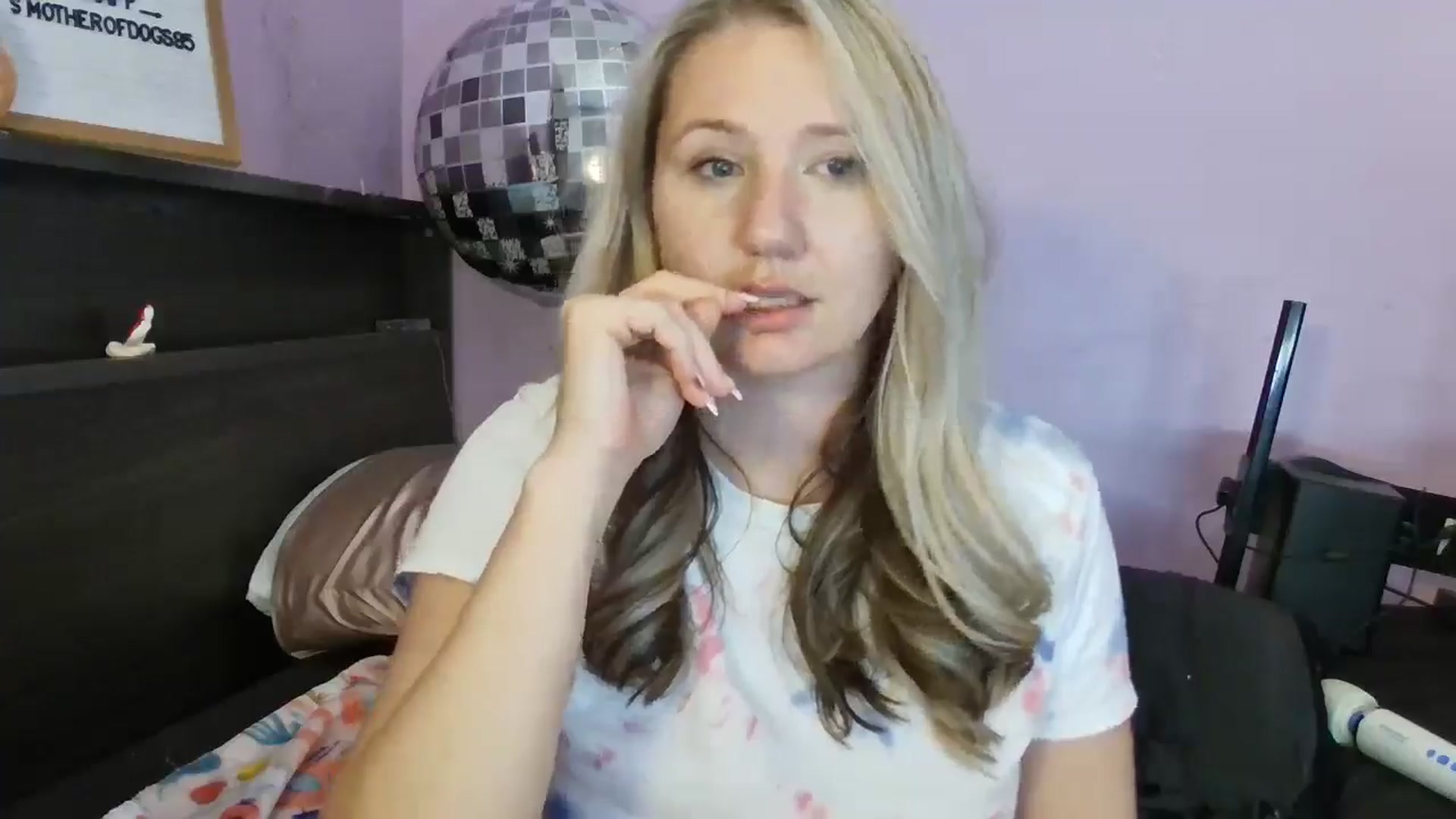 Gallery image thumbnail from EmmaHaze's myfreecams stream on, 02/28/2025, 07:59 image 4 of 20