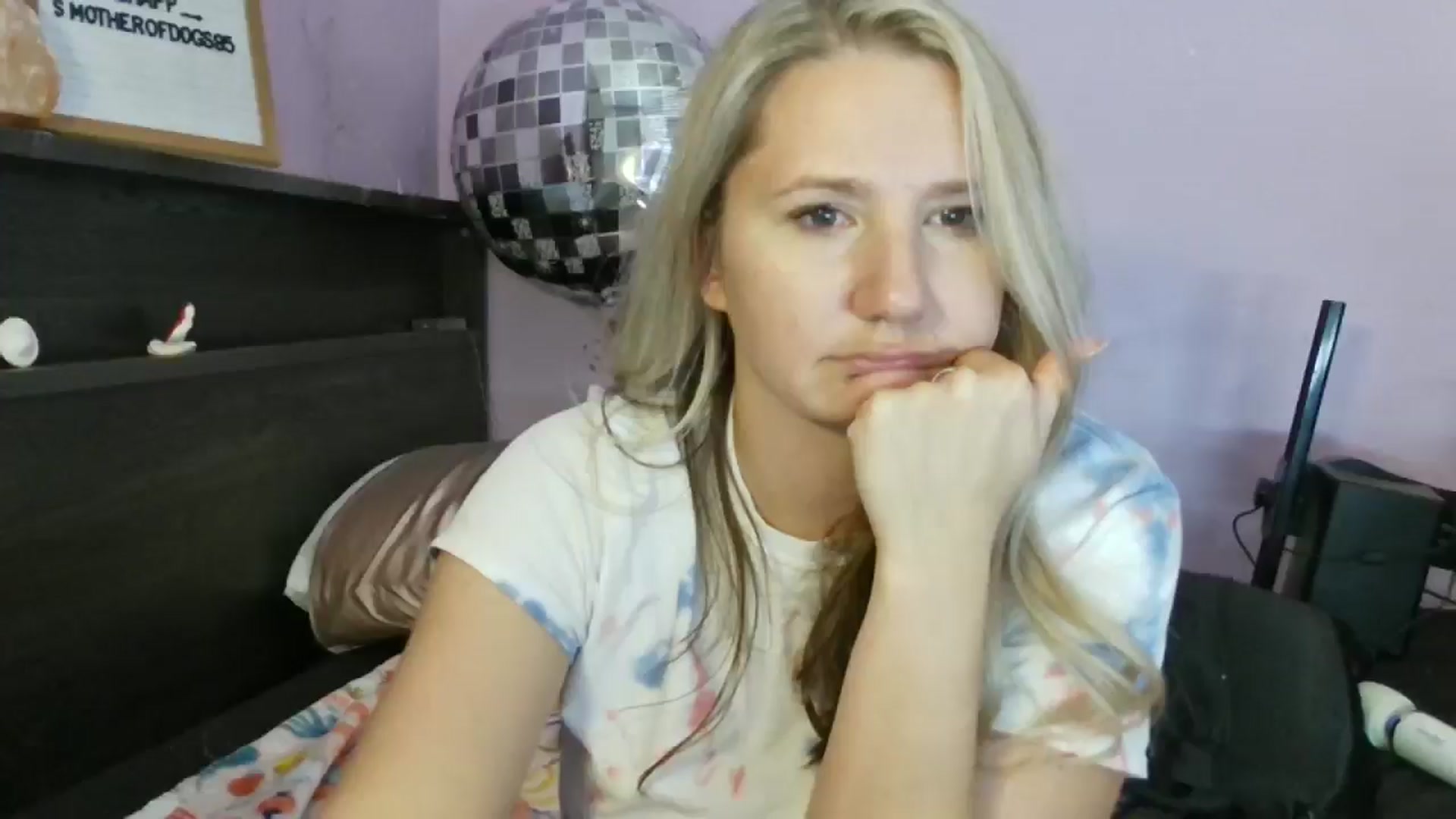 Gallery image thumbnail from EmmaHaze's myfreecams stream on, 02/28/2025, 07:59 image 19 of 20