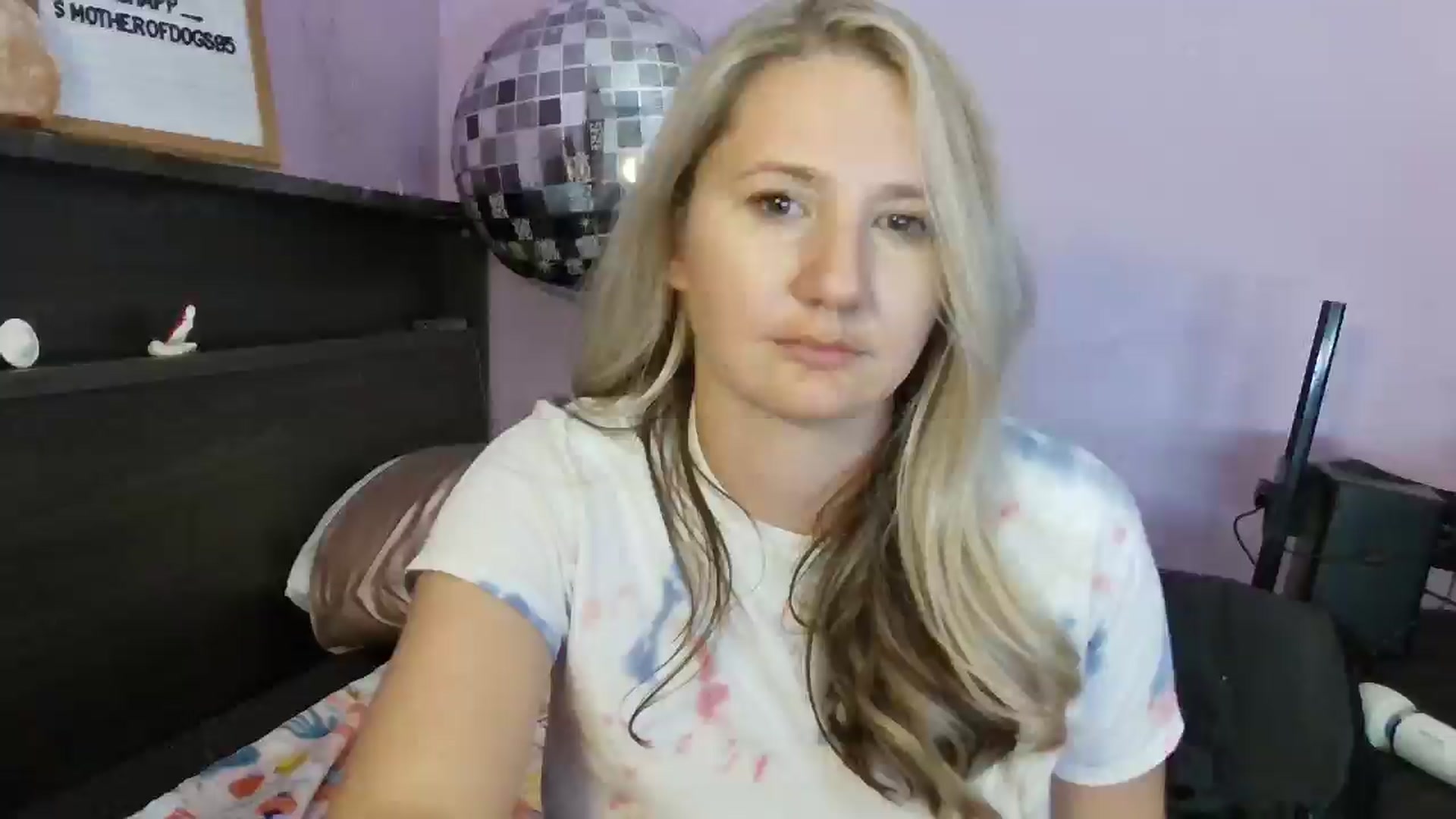 Gallery image thumbnail from EmmaHaze's myfreecams stream on, 02/28/2025, 07:59 image 12 of 20
