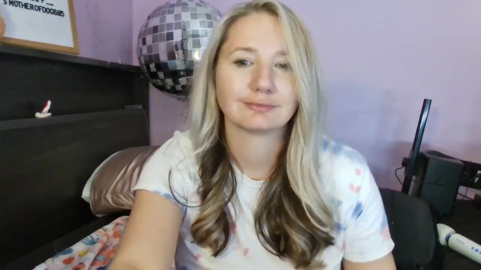 Gallery image thumbnail from EmmaHaze's myfreecams stream on, 02/28/2025, 07:59 image 2 of 20