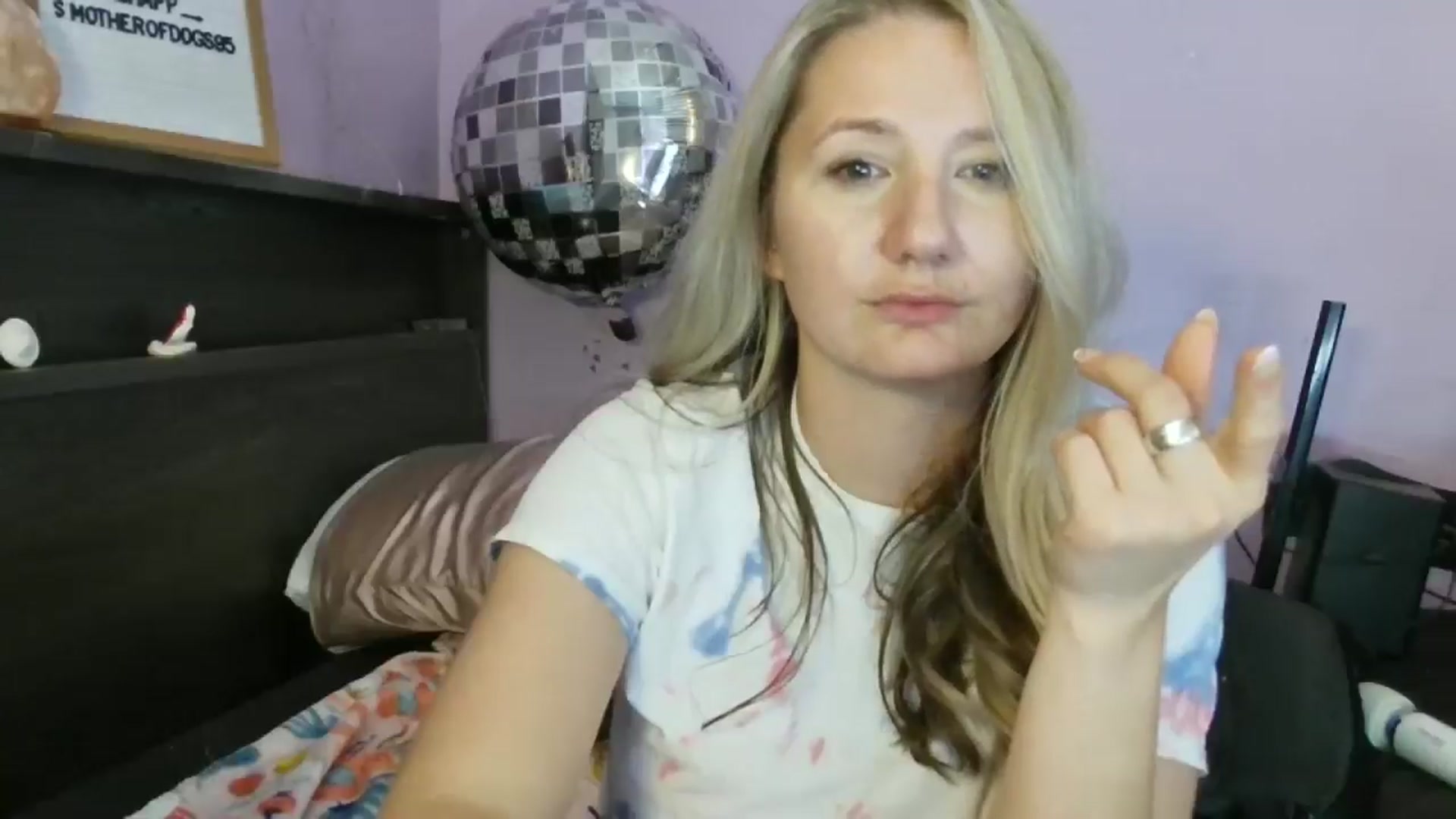 Gallery image thumbnail from EmmaHaze's myfreecams stream on, 02/28/2025, 07:59 image 13 of 20