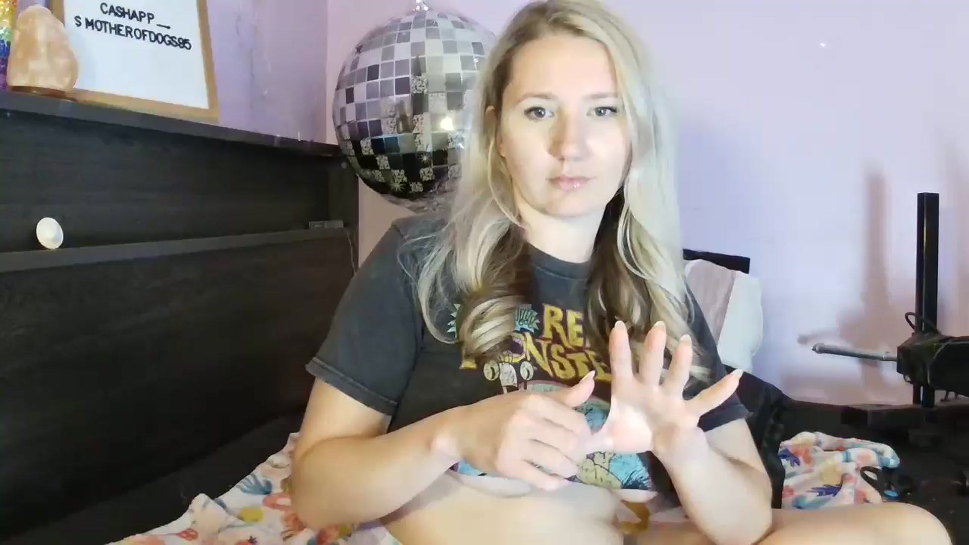 Gallery image thumbnail from EmmaHaze's myfreecams stream on, 03/04/2025, 05:46 image 1 of 20