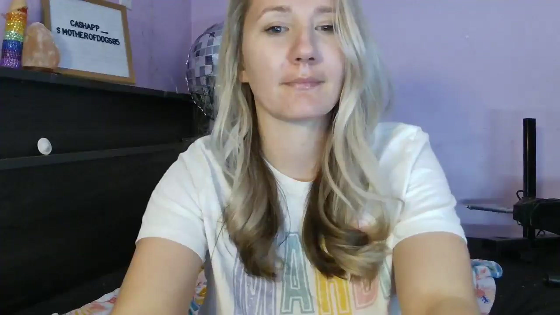 Gallery image thumbnail from EmmaHaze's myfreecams stream on, 03/05/2025, 05:24 image 14 of 20