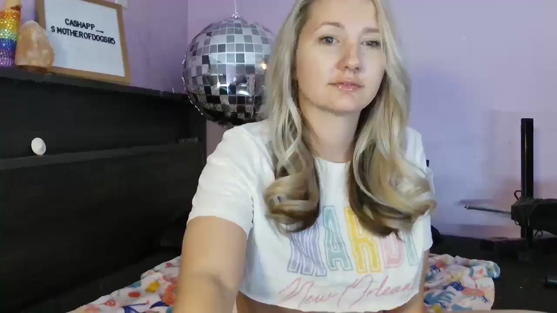 Gallery image thumbnail from EmmaHaze's myfreecams stream on, 03/05/2025, 05:24 image 5 of 20