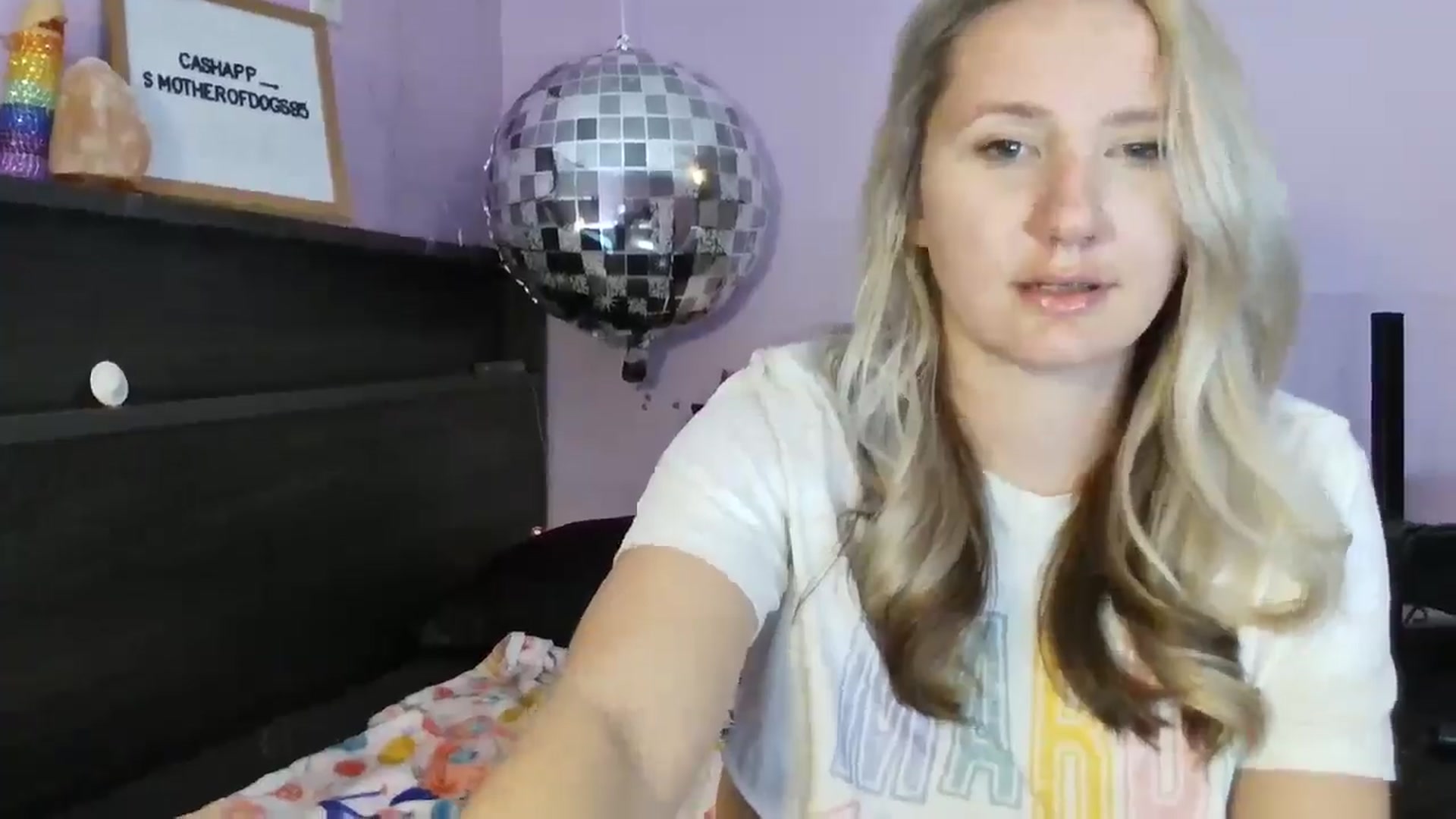 Gallery image thumbnail from EmmaHaze's myfreecams stream on, 03/05/2025, 05:24 image 13 of 20