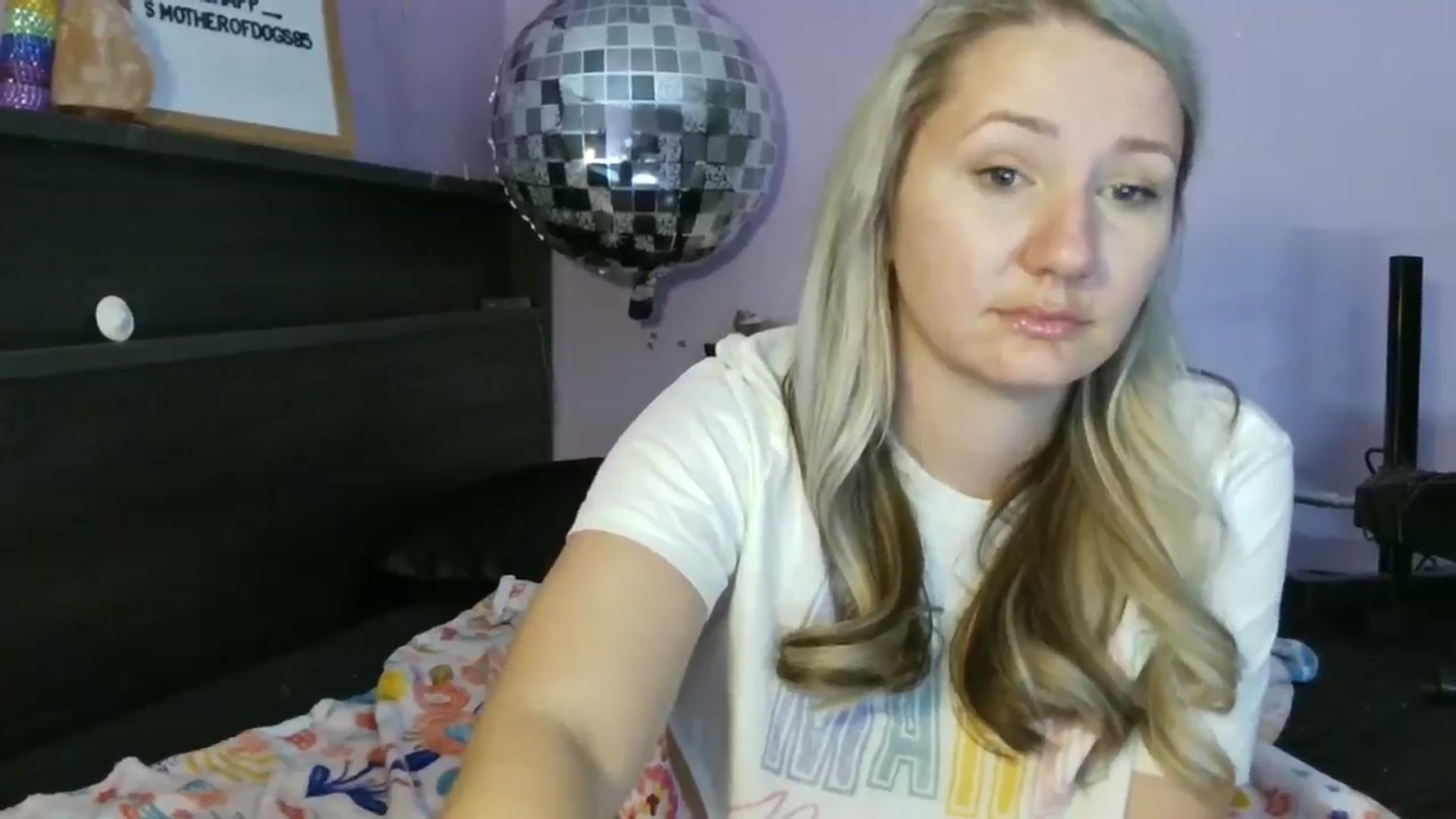 Gallery image thumbnail from EmmaHaze's myfreecams stream on, 03/05/2025, 05:54 image 12 of 20