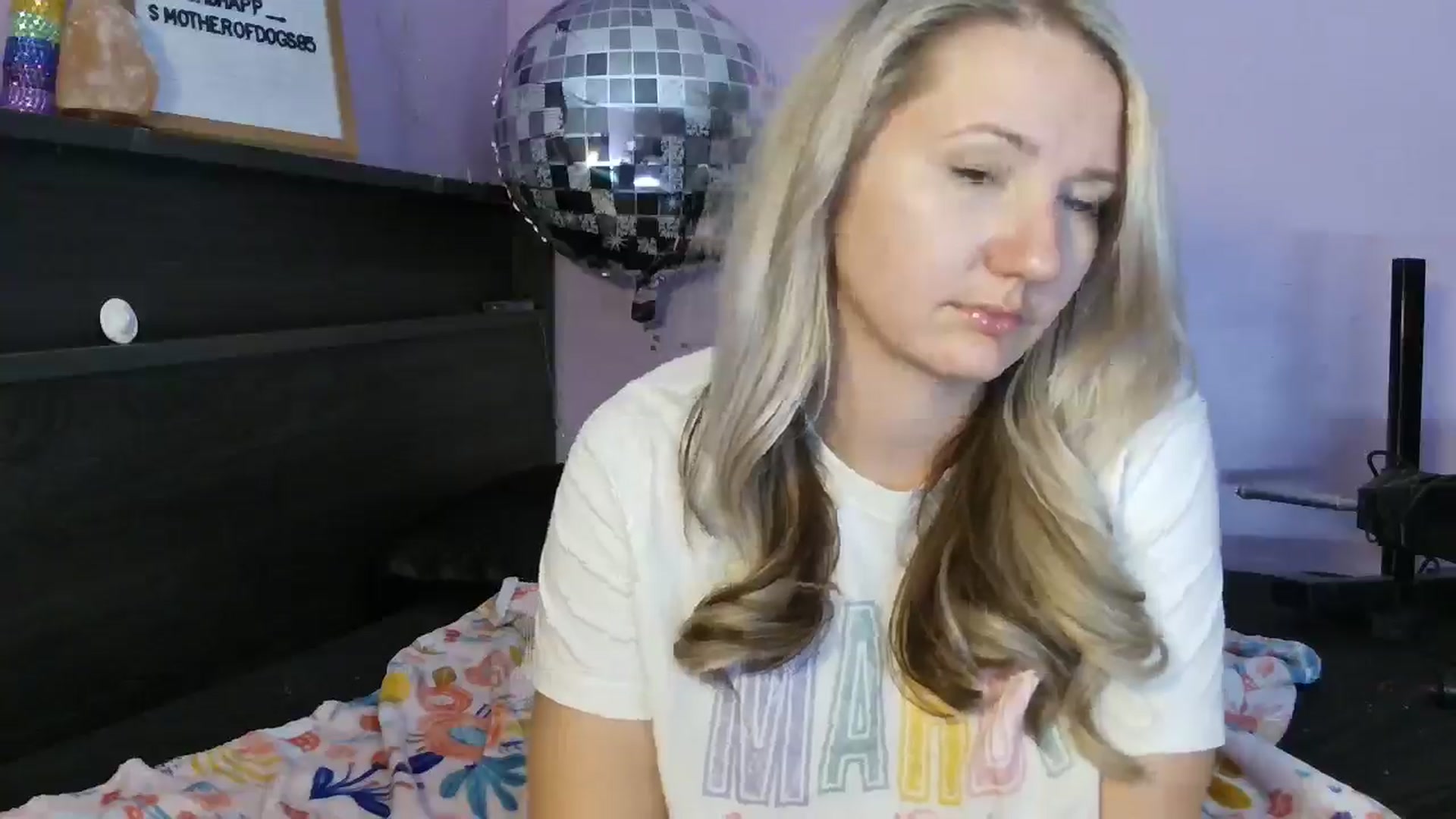 Gallery image thumbnail from EmmaHaze's myfreecams stream on, 03/05/2025, 05:54 image 10 of 20