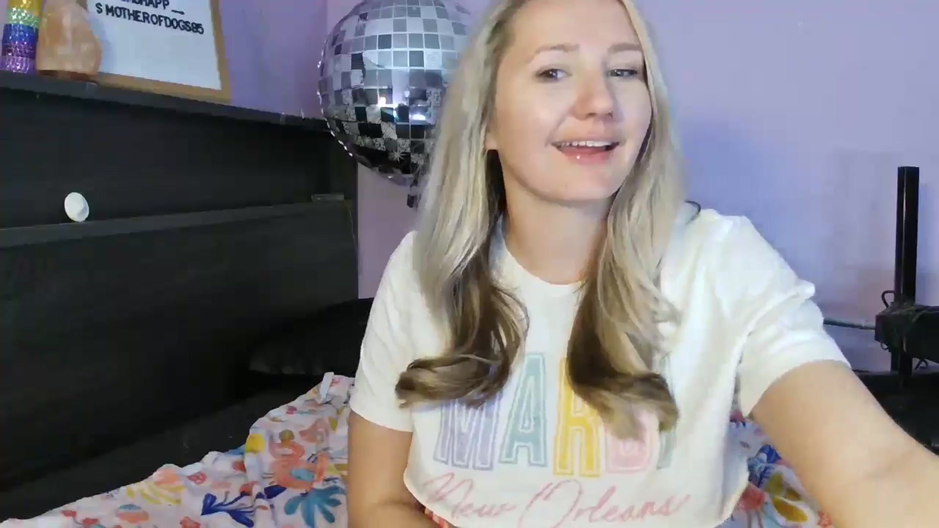 Gallery image thumbnail from EmmaHaze's myfreecams stream on, 03/05/2025, 05:54 image 20 of 20