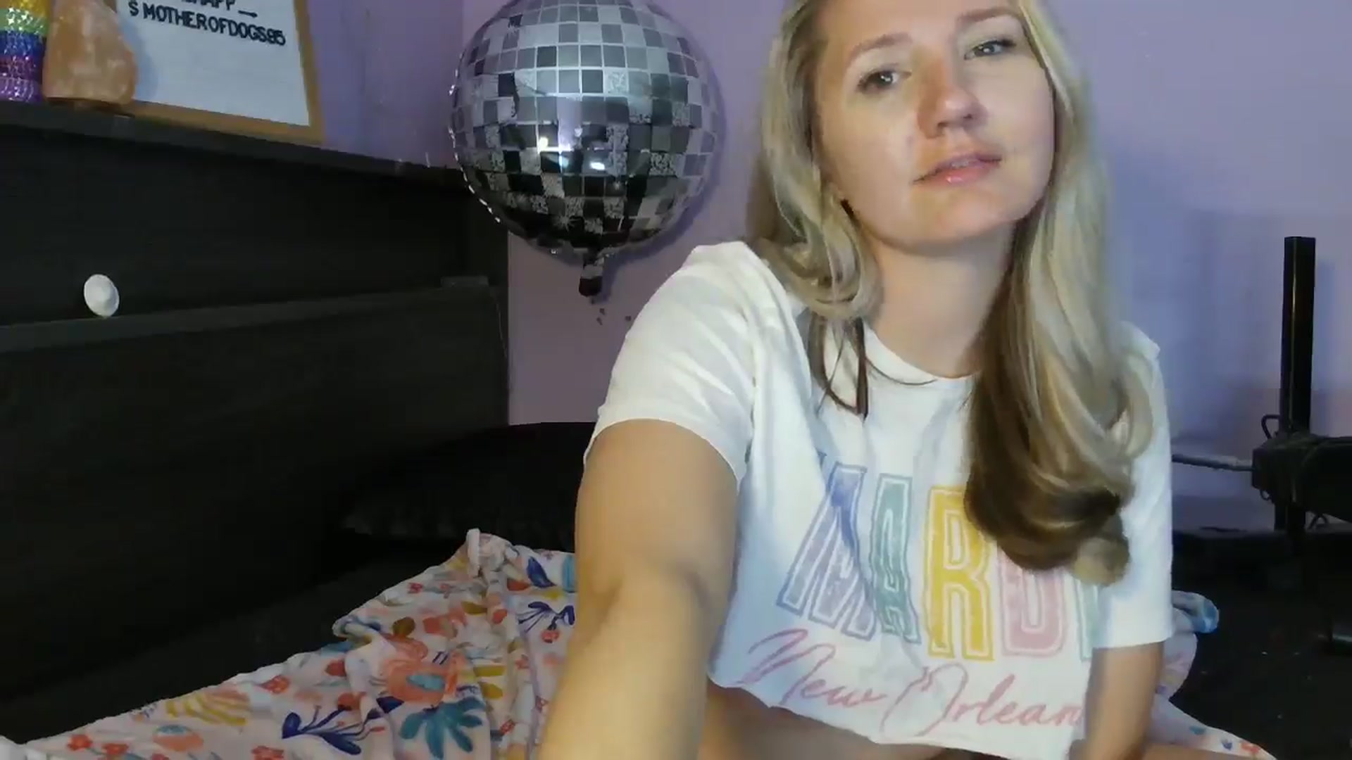 Gallery image thumbnail from EmmaHaze's myfreecams stream on, 03/05/2025, 06:32 image 7 of 20