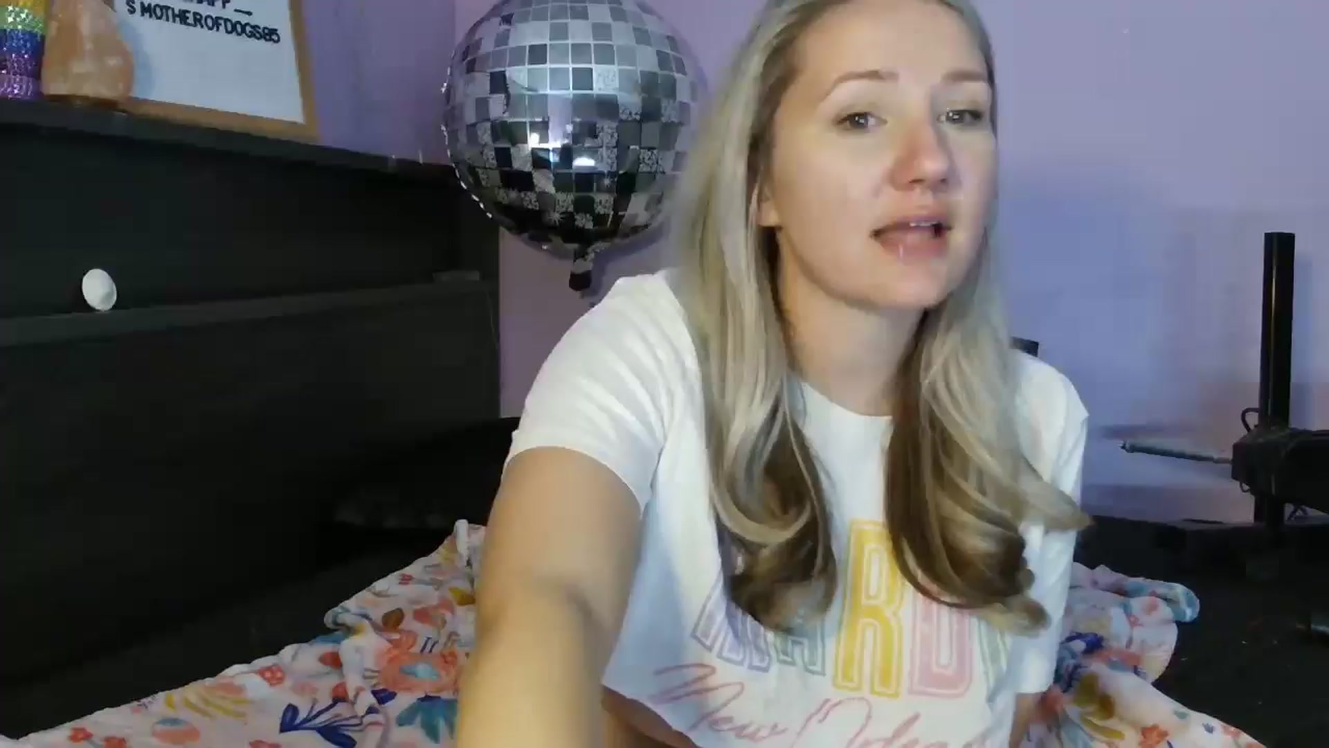 Gallery image thumbnail from EmmaHaze's myfreecams stream on, 03/05/2025, 06:32 image 14 of 20