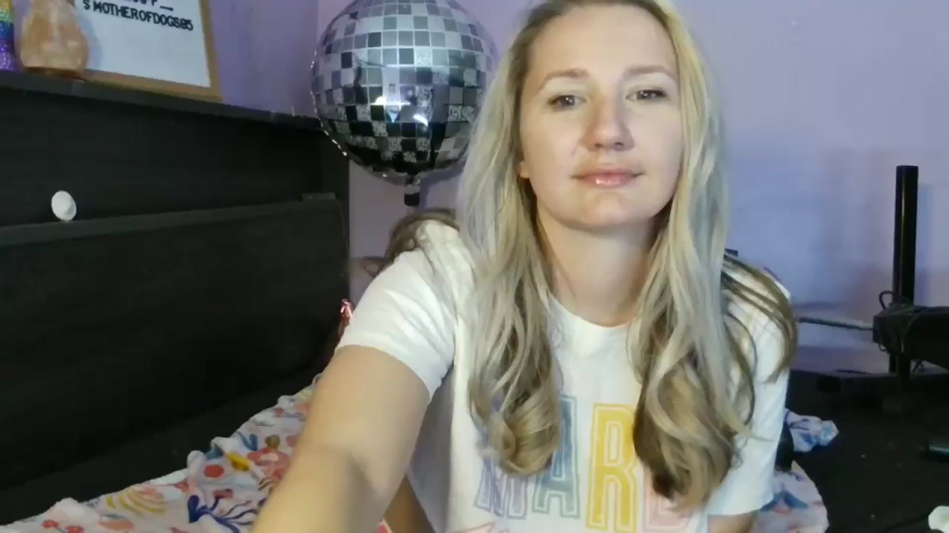 Gallery image thumbnail from EmmaHaze's myfreecams stream on, 03/05/2025, 07:25 image 3 of 20