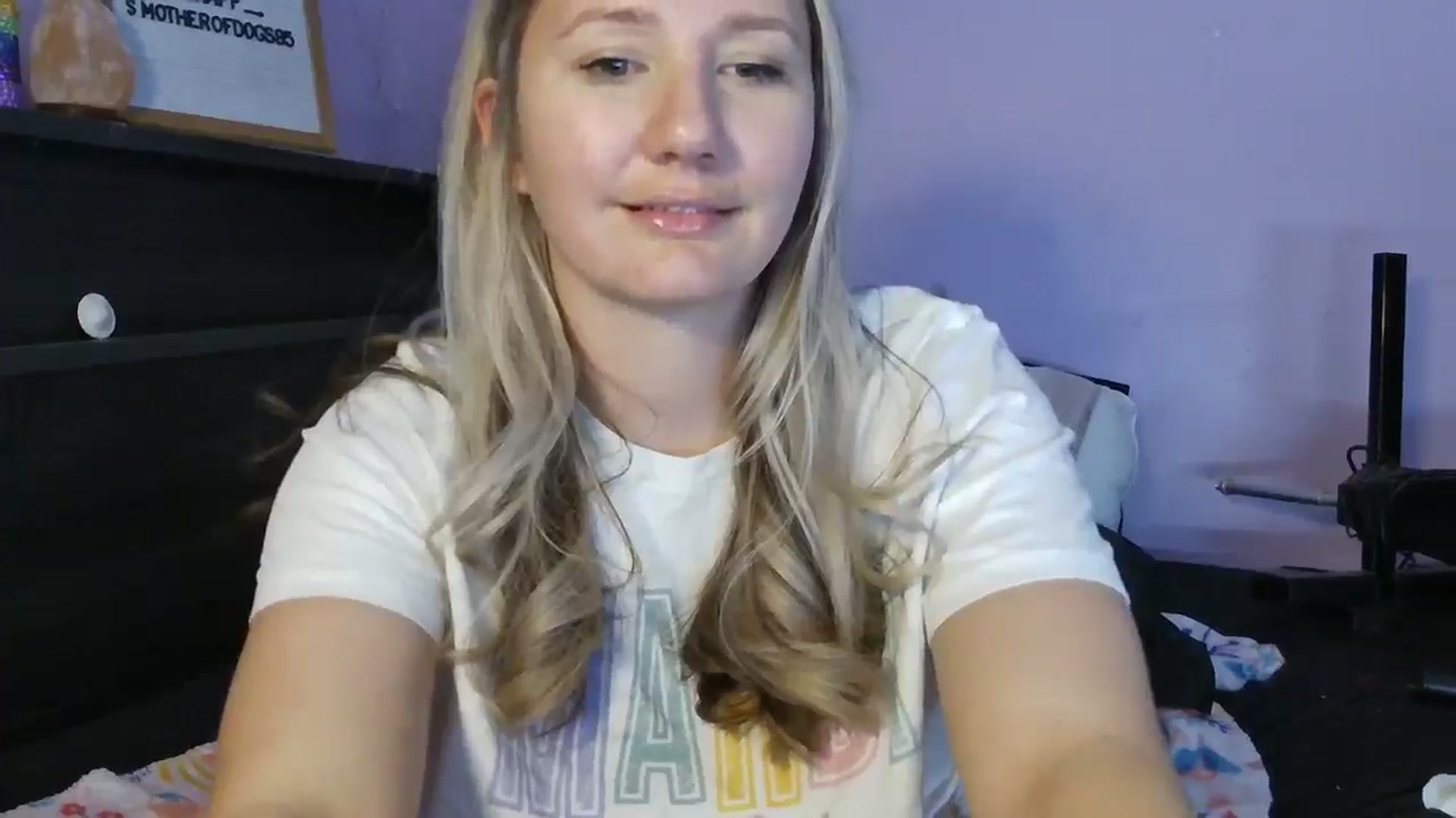 Gallery image thumbnail from EmmaHaze's myfreecams stream on, 03/05/2025, 07:25 image 9 of 20