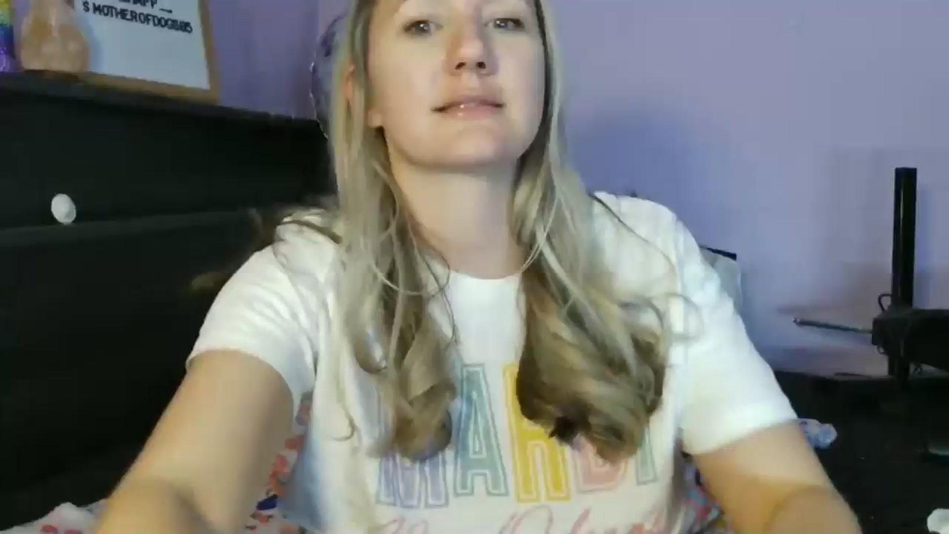 Gallery image thumbnail from EmmaHaze's myfreecams stream on, 03/05/2025, 07:25 image 7 of 20