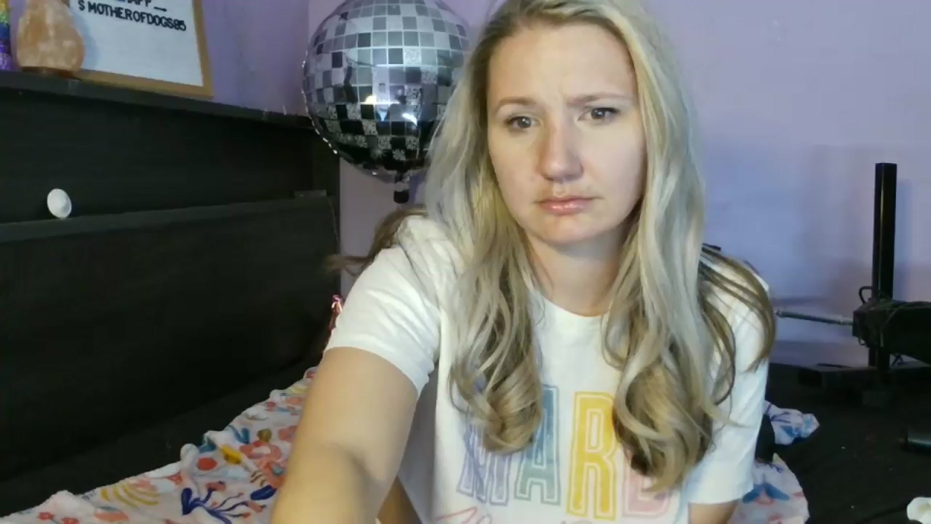 Gallery image thumbnail from EmmaHaze's myfreecams stream on, 03/05/2025, 07:25 image 2 of 20
