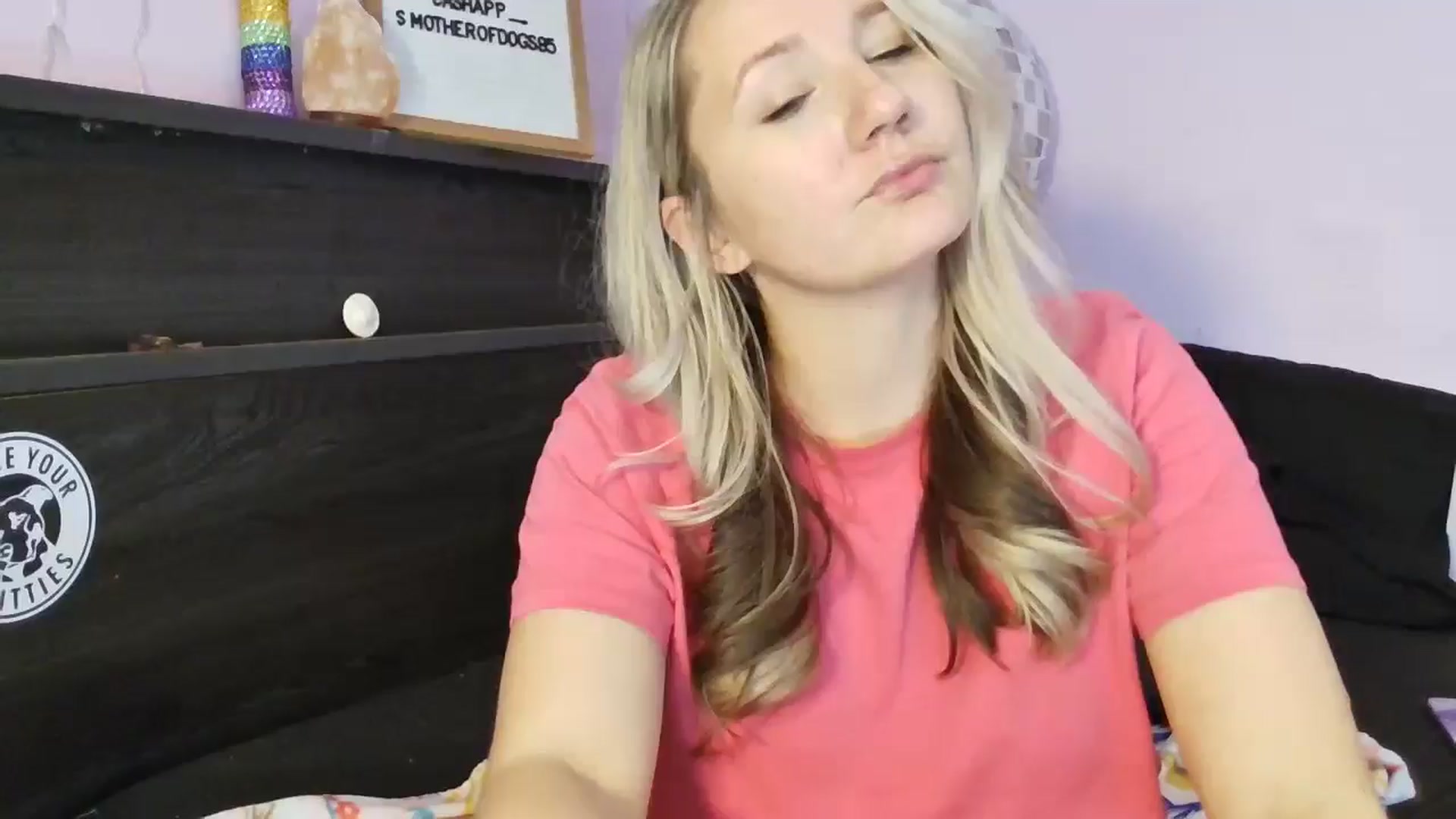 Gallery image thumbnail from EmmaHaze's myfreecams stream on, 03/06/2025, 06:18 image 16 of 20