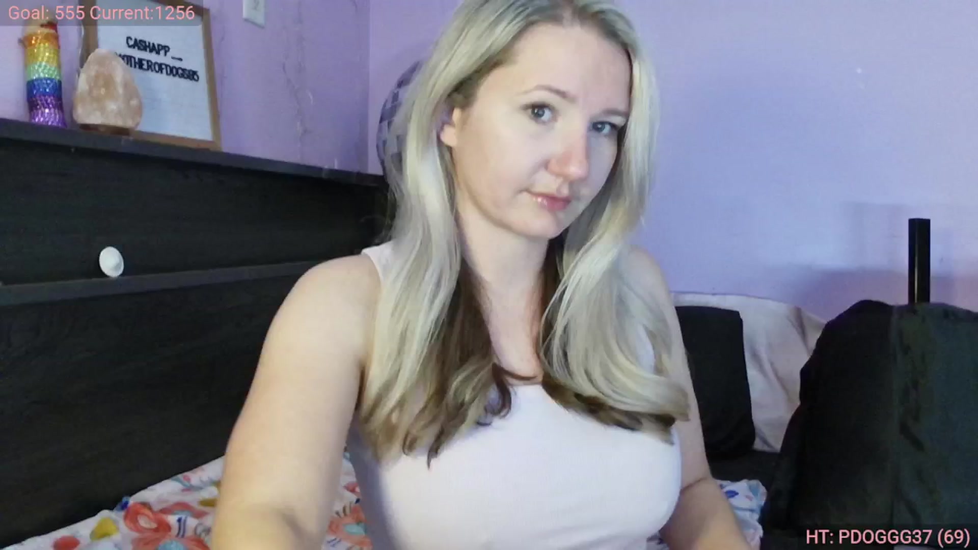 Gallery image thumbnail from EmmaHaze's myfreecams stream on, 03/10/2025, 03:24 image 16 of 20