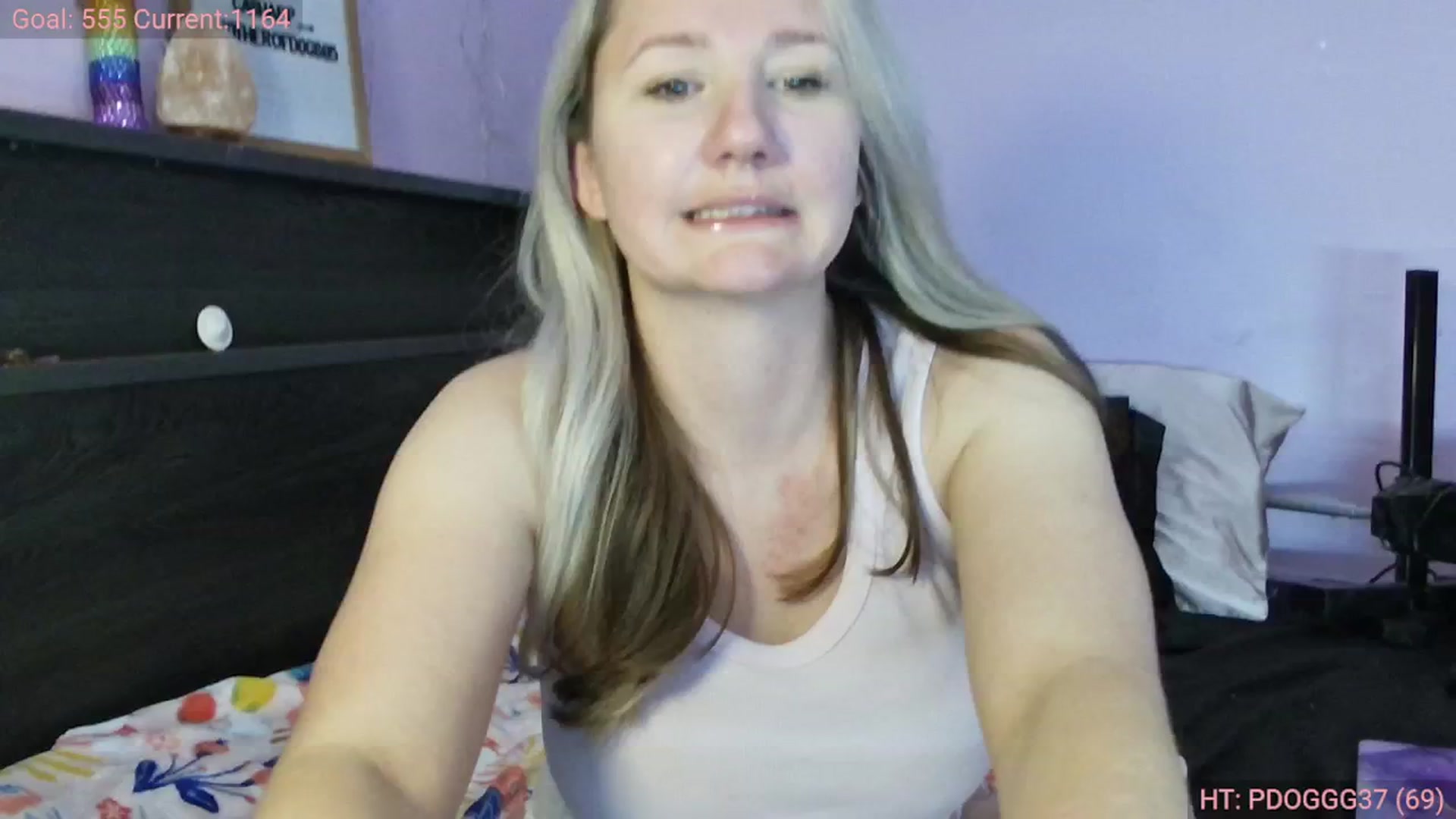 Gallery image thumbnail from EmmaHaze's myfreecams stream on, 03/10/2025, 04:15 image 3 of 20