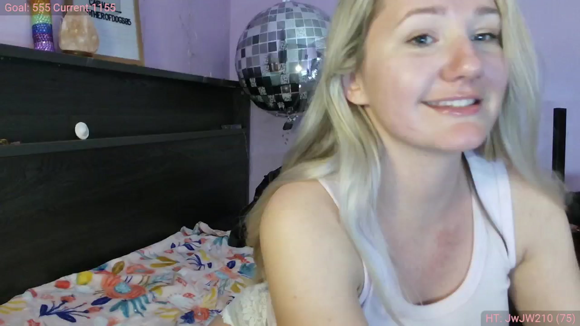 Gallery image thumbnail from EmmaHaze's myfreecams stream on, 03/10/2025, 04:15 image 12 of 20