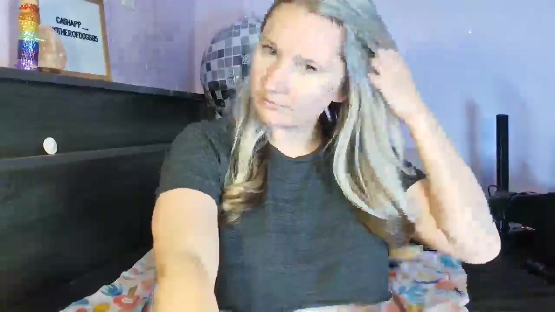 Gallery image thumbnail from EmmaHaze's myfreecams stream on, 03/12/2025, 03:35 image 20 of 20