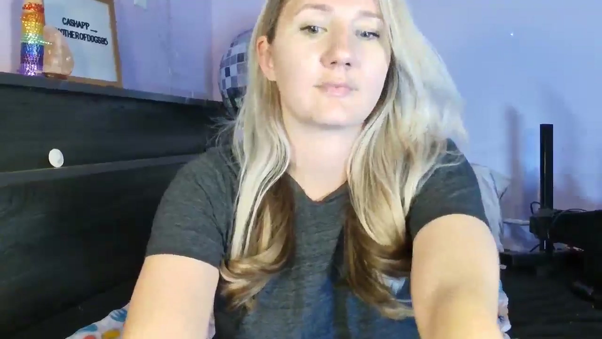 Gallery image thumbnail from EmmaHaze's myfreecams stream on, 03/12/2025, 03:35 image 18 of 20