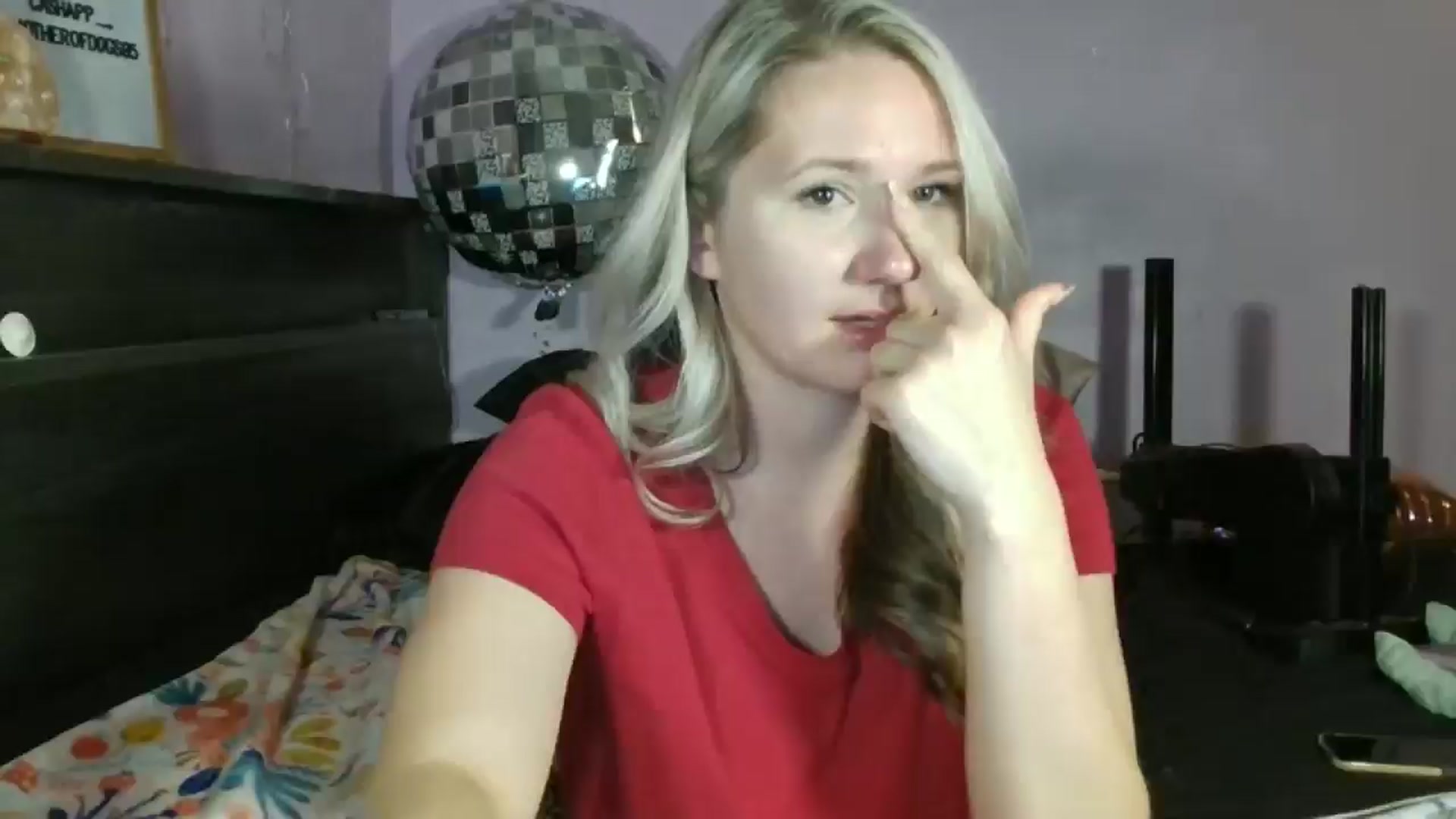 Gallery image thumbnail from EmmaHaze's myfreecams stream on, 03/13/2025, 04:04 image 11 of 20