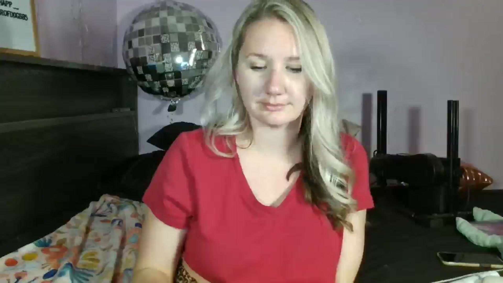 Gallery image thumbnail from EmmaHaze's myfreecams stream on, 03/13/2025, 04:04 image 8 of 20