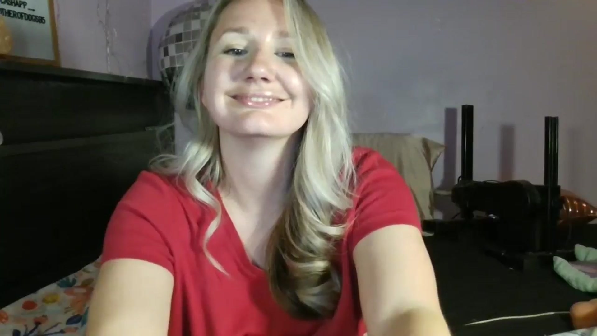 Gallery image thumbnail from EmmaHaze's myfreecams stream on, 03/13/2025, 05:04 image 9 of 20