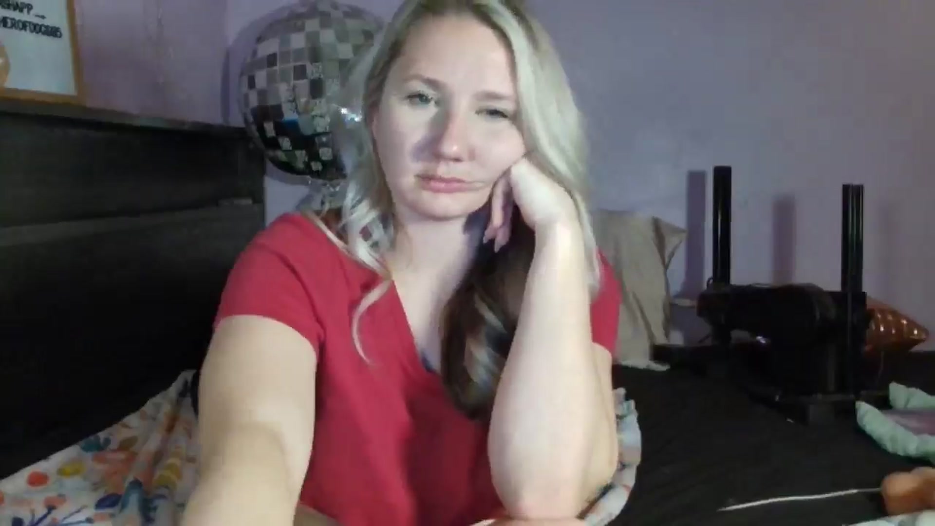 Gallery image thumbnail from EmmaHaze's myfreecams stream on, 03/13/2025, 05:04 image 18 of 20