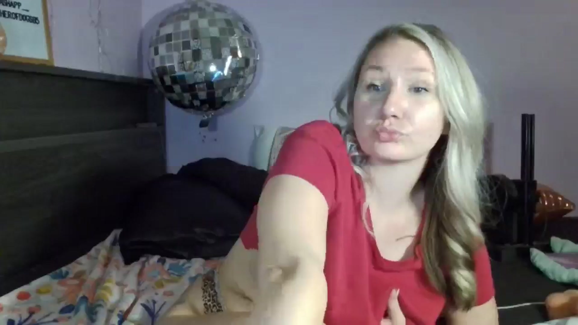 Gallery image thumbnail from EmmaHaze's myfreecams stream on, 03/13/2025, 05:04 image 16 of 20